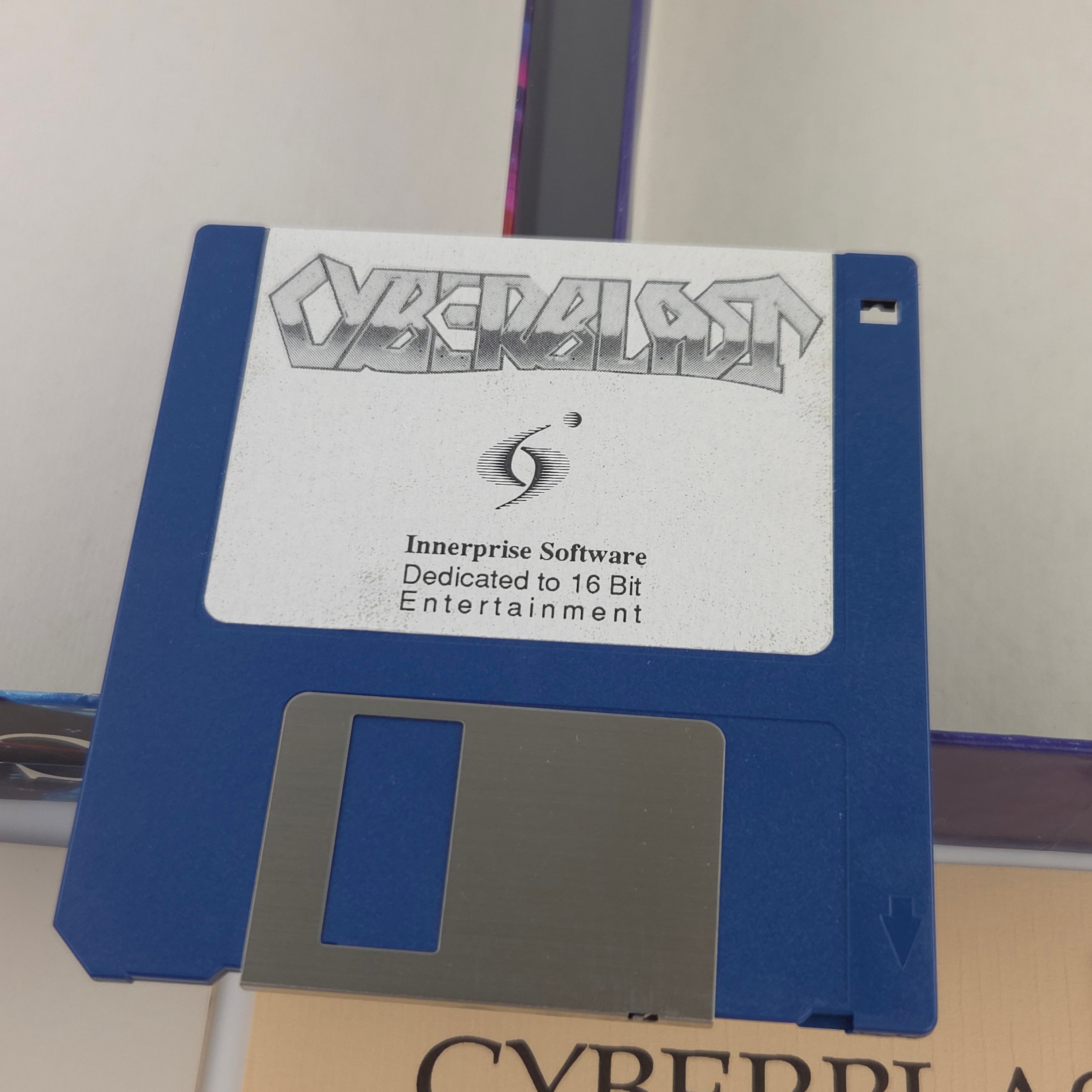 Amiga Spiel Cyberblast Big Box OVP PAL Innerprise CBM