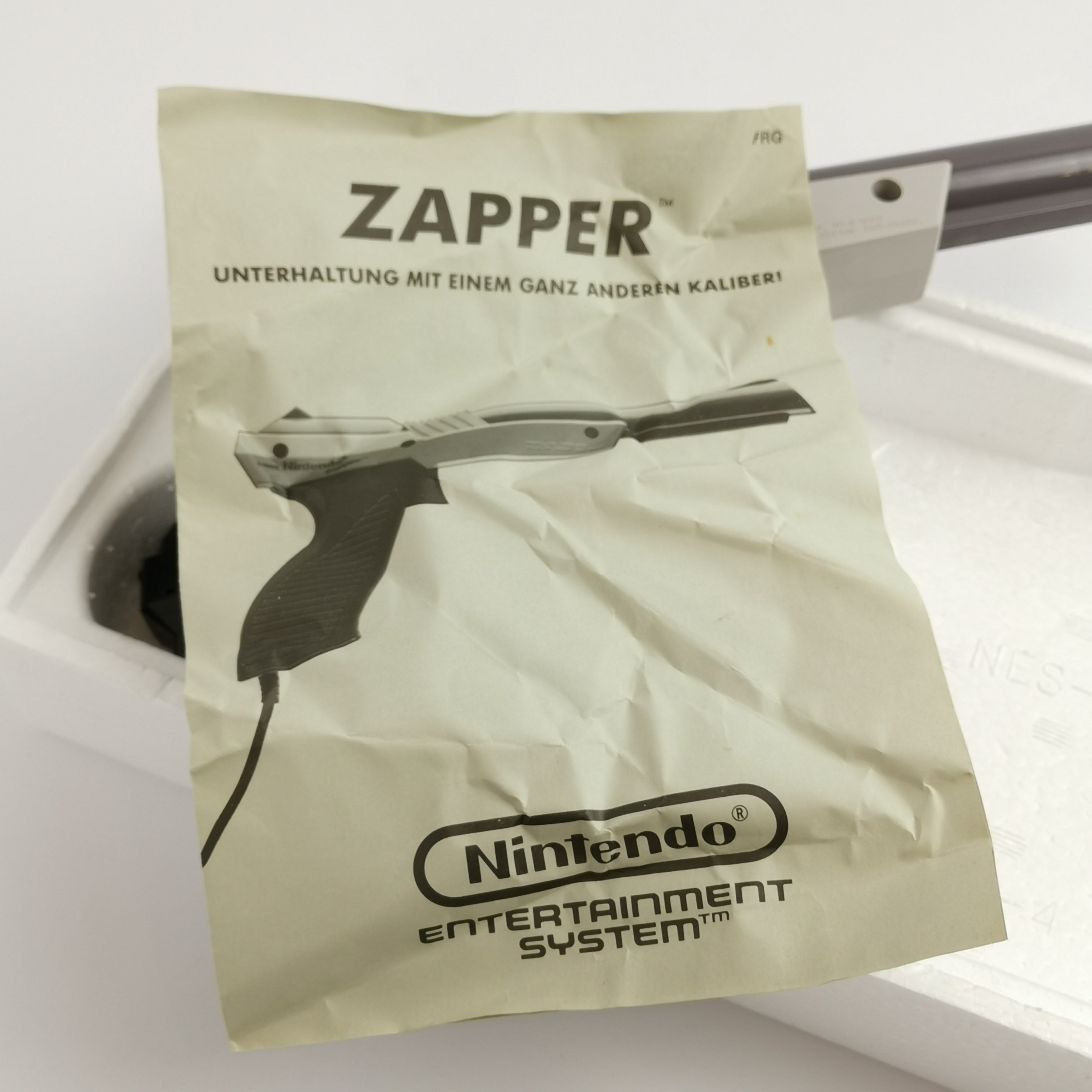 Nintendo Entertainment System Controller Zapper Grau OVP