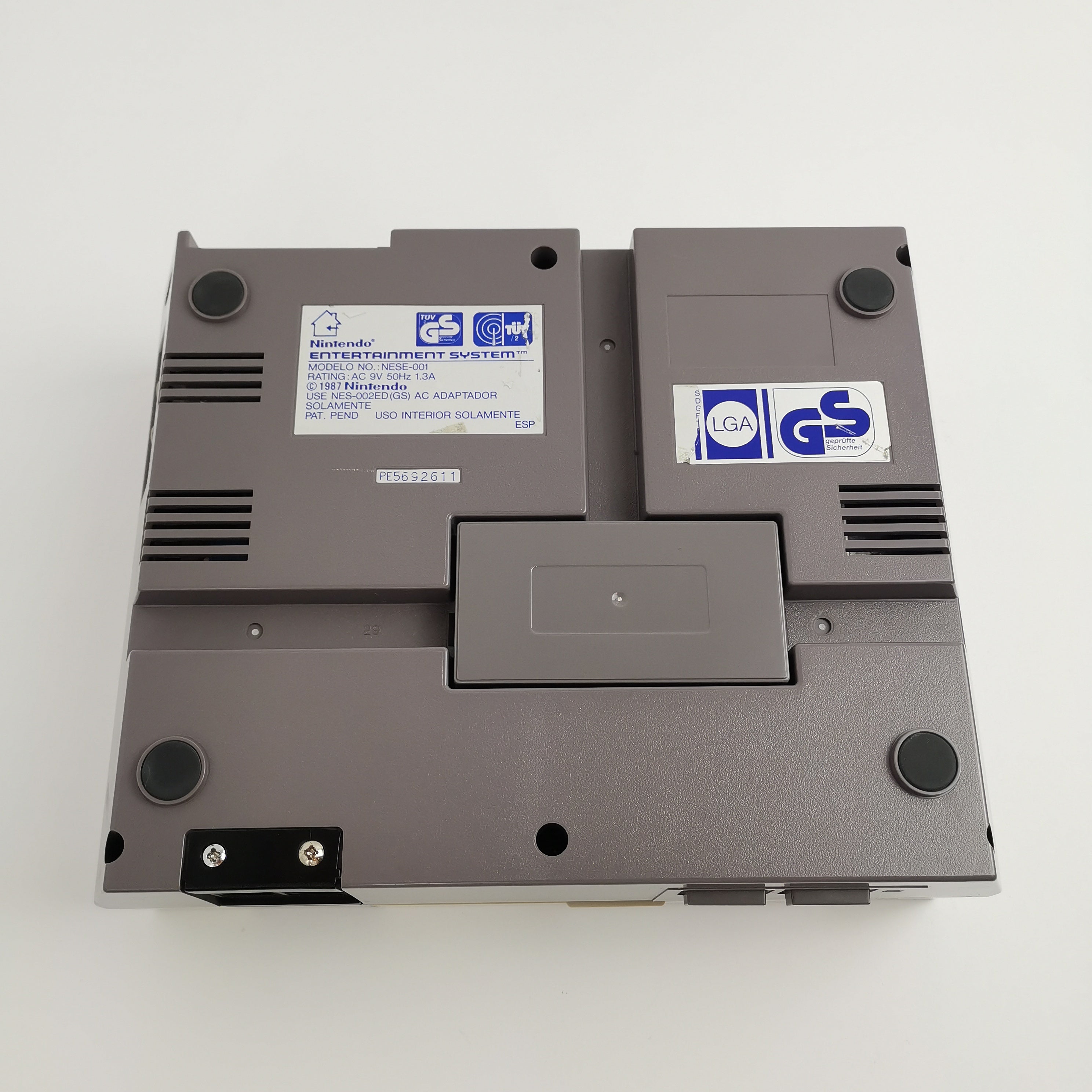 Nintendo Entertainment System Konsole NES 2 Controller PAL