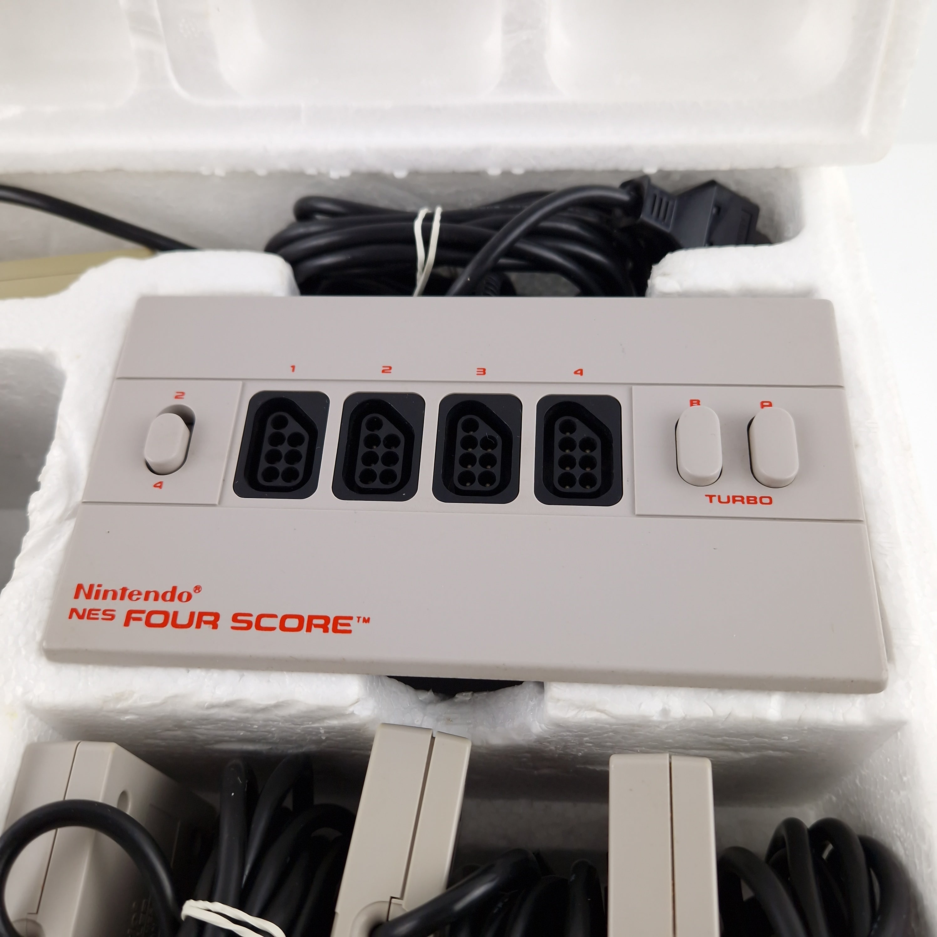 Nintendo NES Konsole Super Set 4 Player Bundle OVP PAL