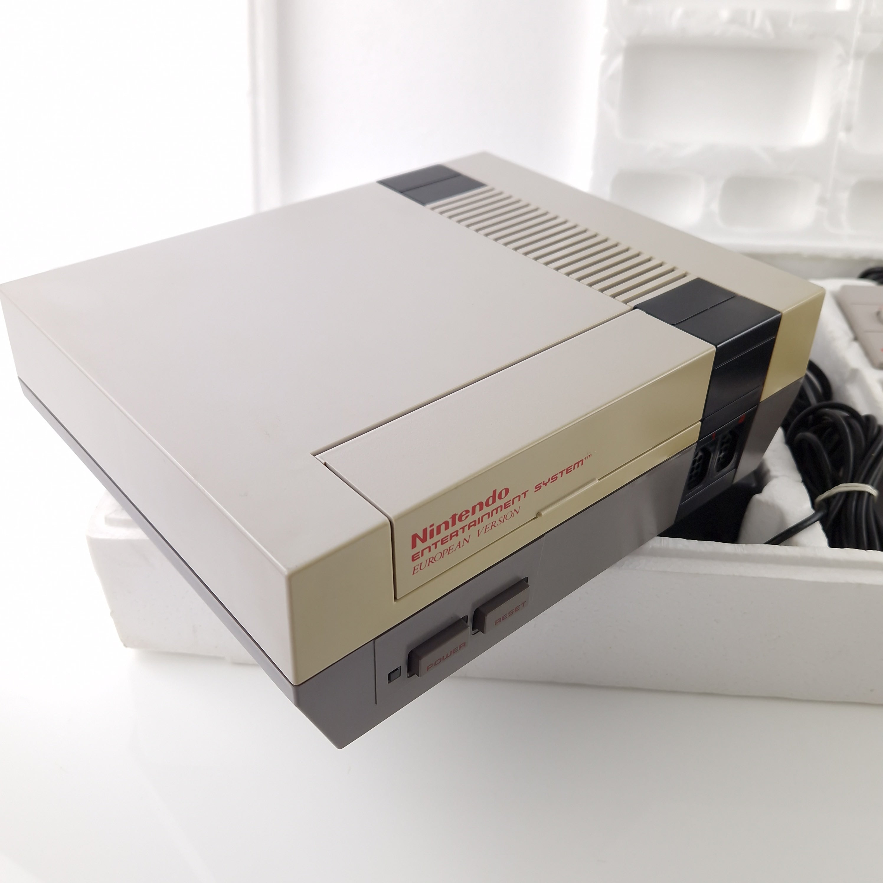 Nintendo NES Konsole Super Set 4 Player Bundle OVP PAL