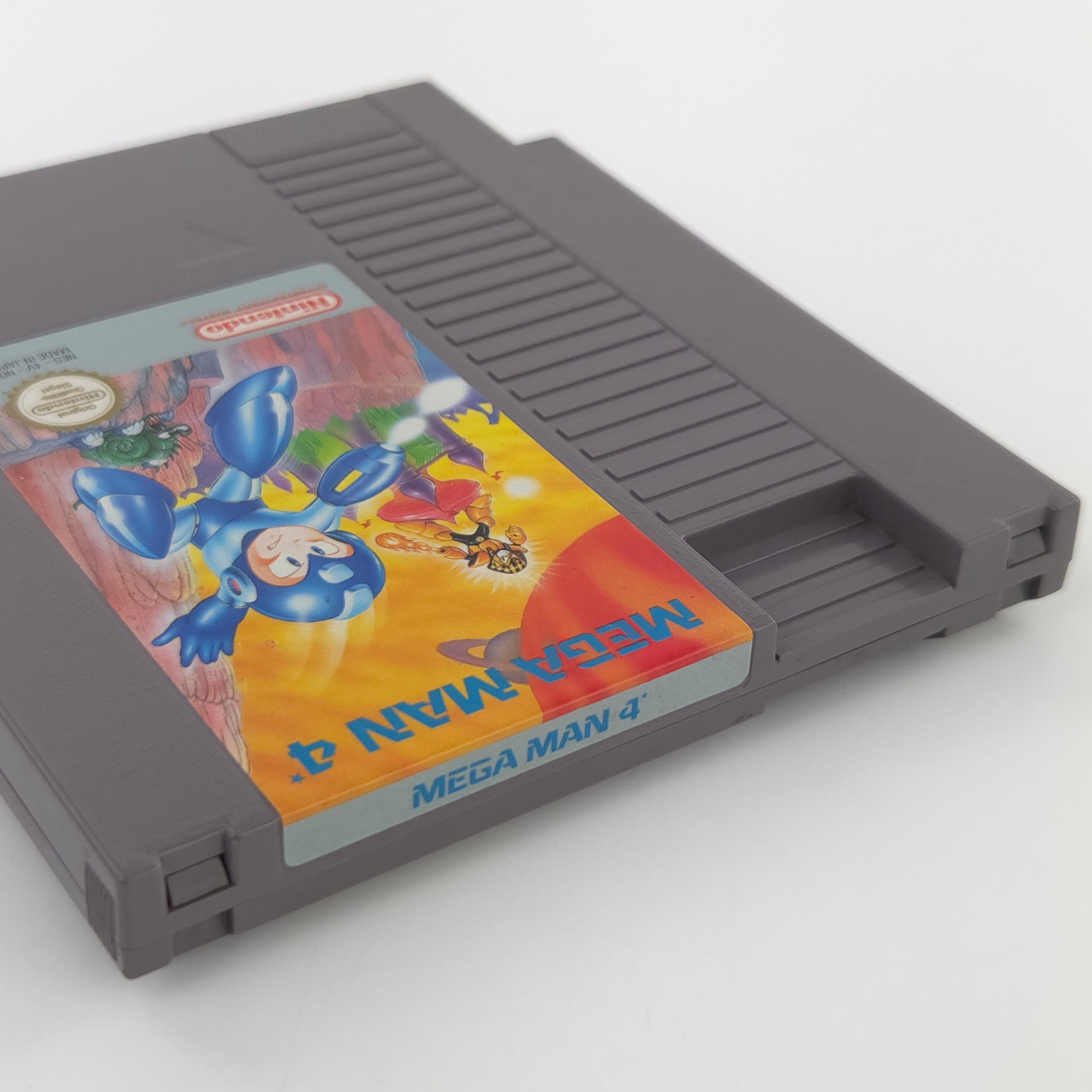 NES Spiel Mega Man 4 Modul Schuber PAL NOE Sehr gut