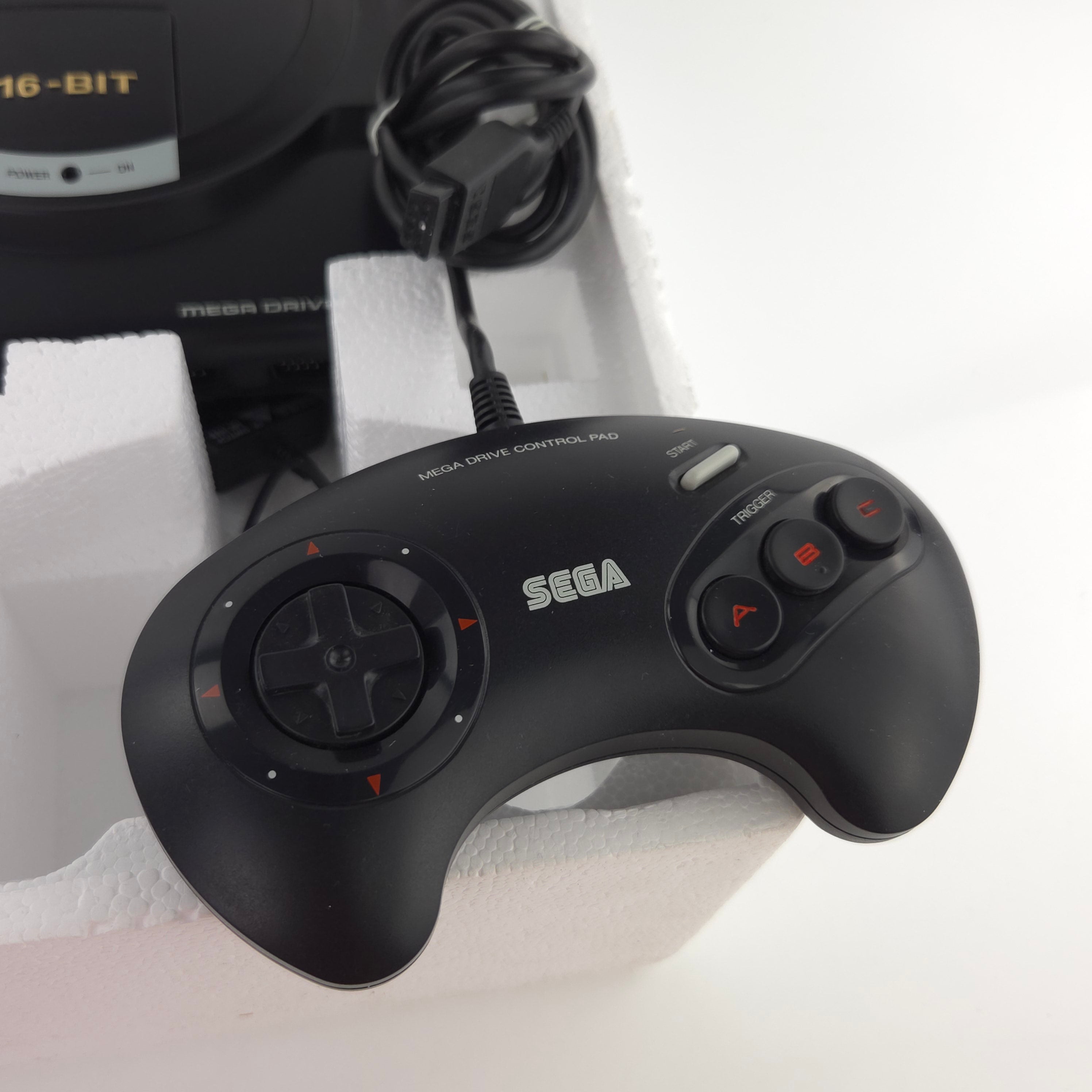 Sega Mega Drive Konsole MD I Altered Beast Bundle OVP PAL