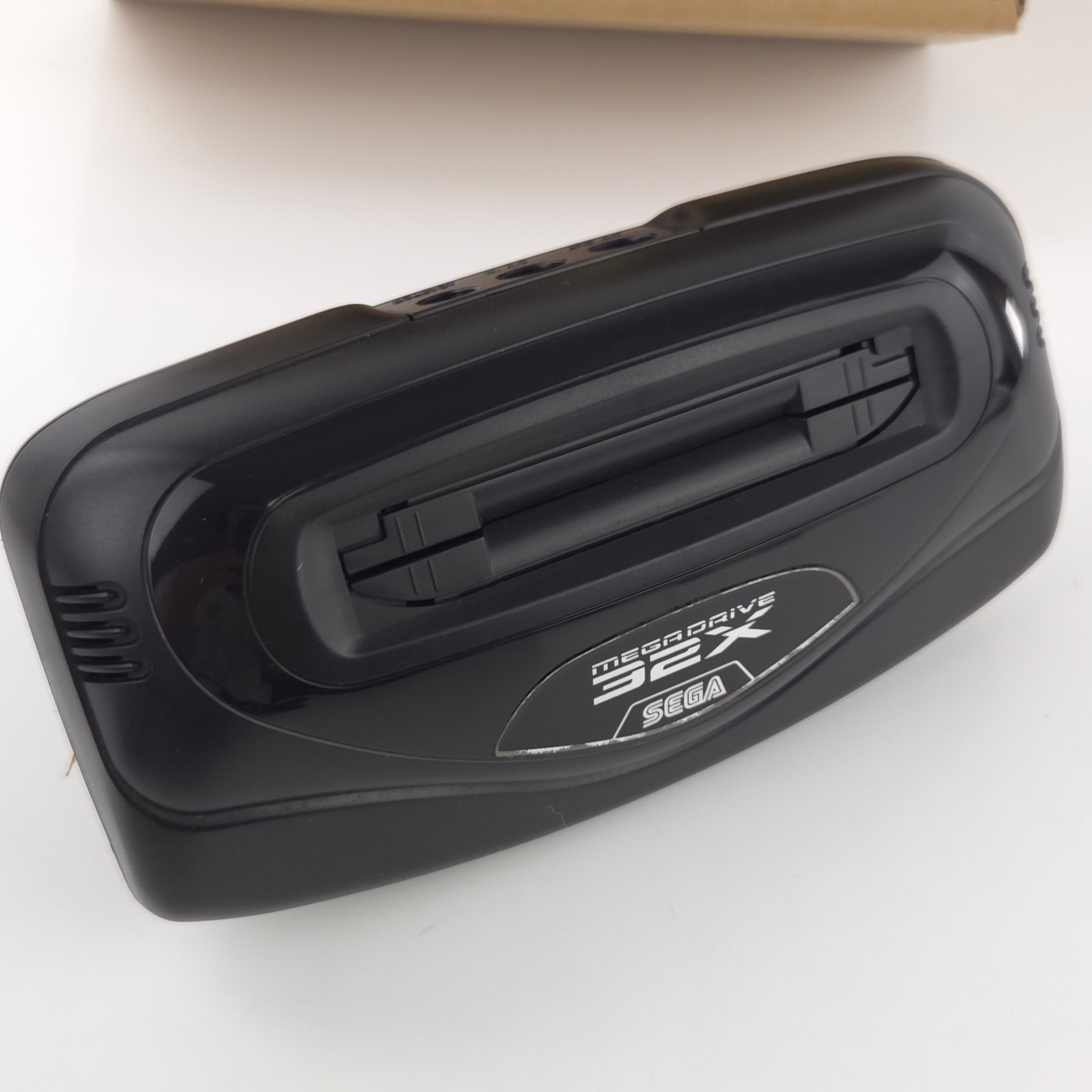 Sega Mega Drive Zubehör 32X Adapter OVP PAL EUR