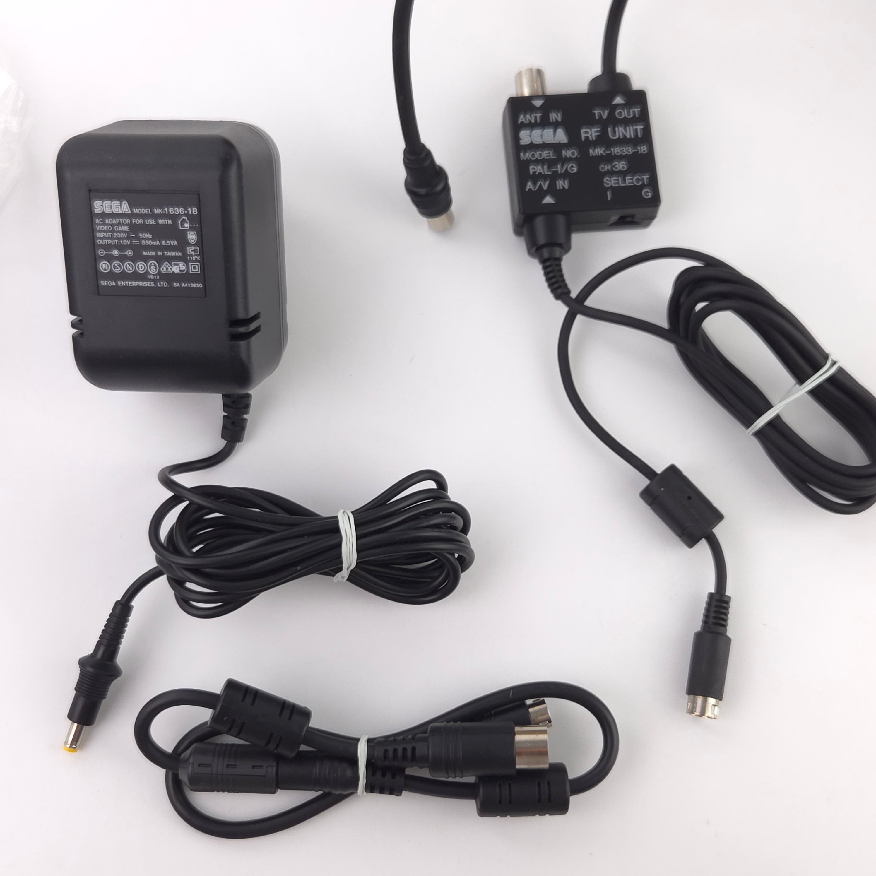 Sega Mega Drive Zubehör 32X Adapter OVP PAL EUR