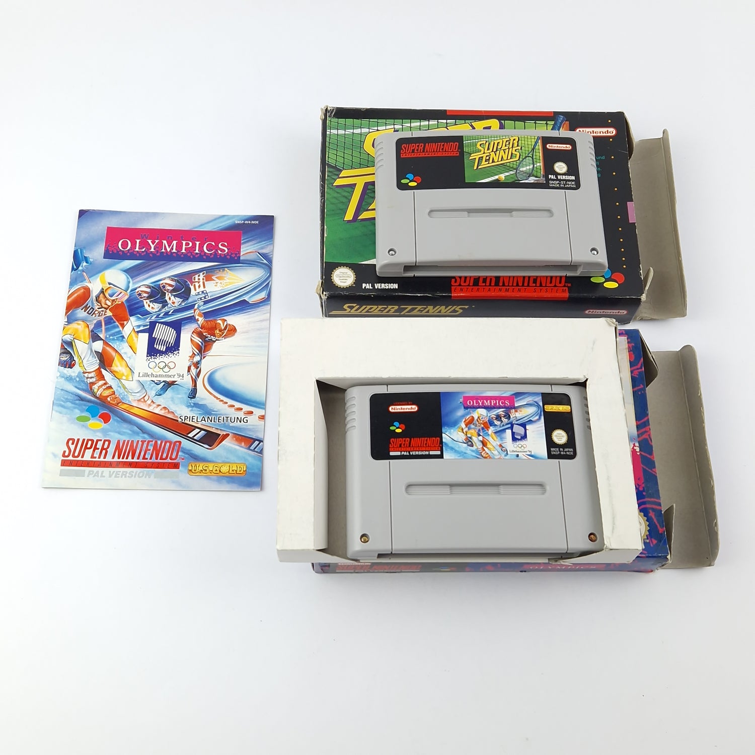 Super Nintendo console with 10 games, 4 of which are in their original packaging - SNES Console PAL