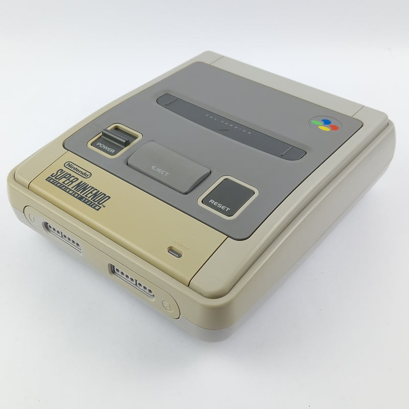 Super Nintendo console with 10 games, 4 of which are in their original packaging - SNES Console PAL