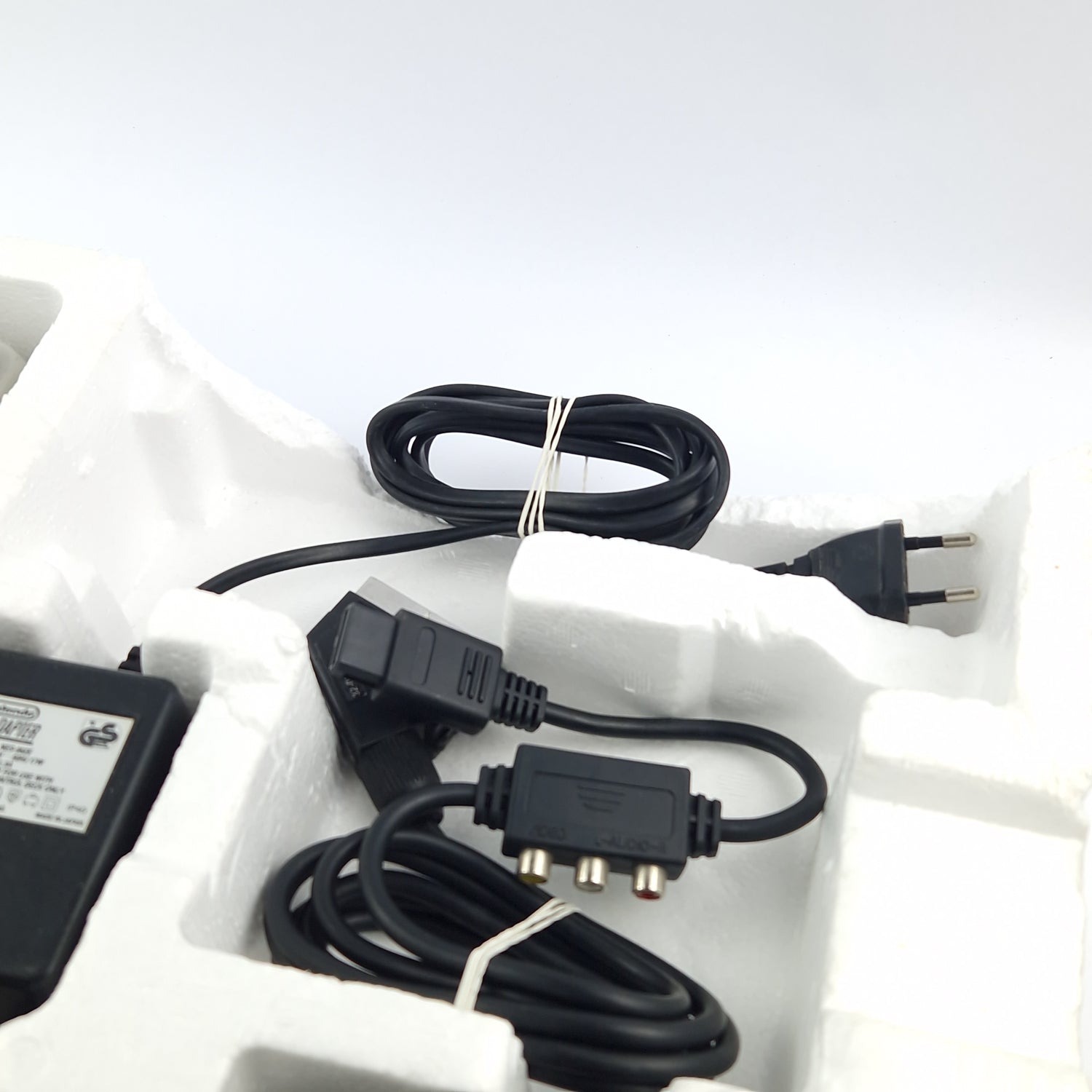 Super Nintendo Console: SNES More FUN Set 2 - OVP Console / incomplete