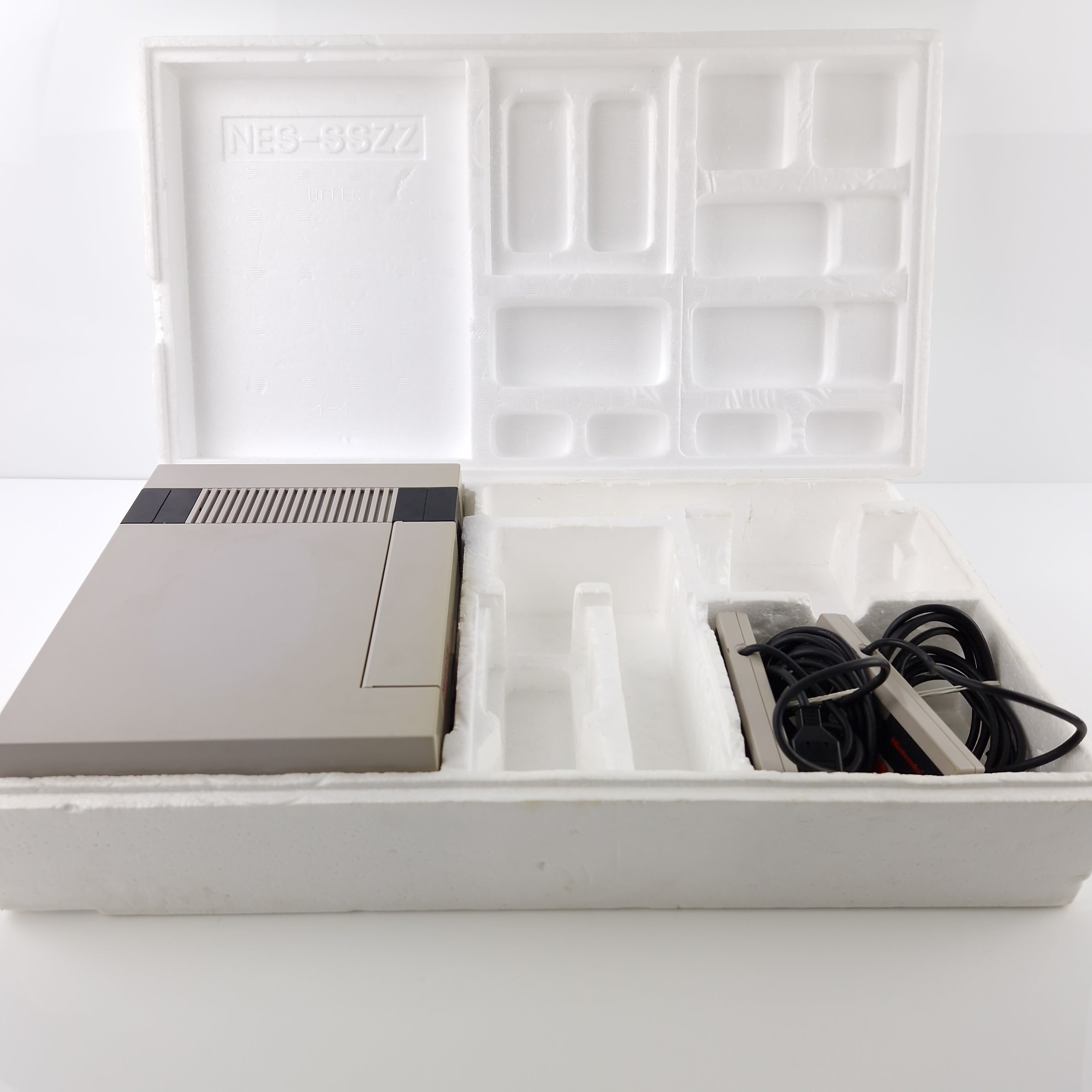 Nintendo NES Konsole : Super Set 4 Players Bundle - OVP defekt unvollständig