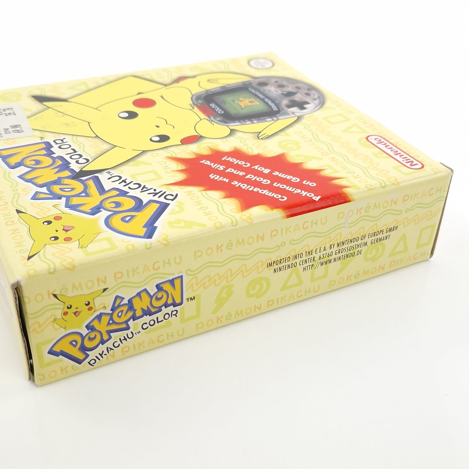 Nintendo Pokemon Pikachu COLOR Tamagotchi - Pedometer Schrittzähler Konsole 01