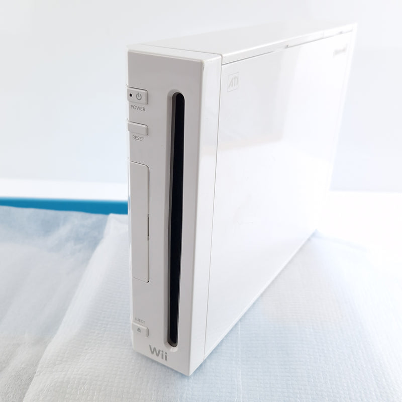 Nintendo Wii Konsole : Wii Sports Bundle in OVP - ohne Spiel / PAL Console