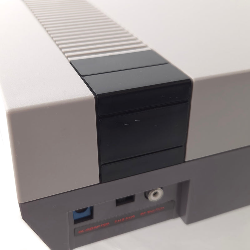 Nintendo NES Konsole Super Mario Bros Pak Bundle - Ohne Spiel / OVP Console PAL
