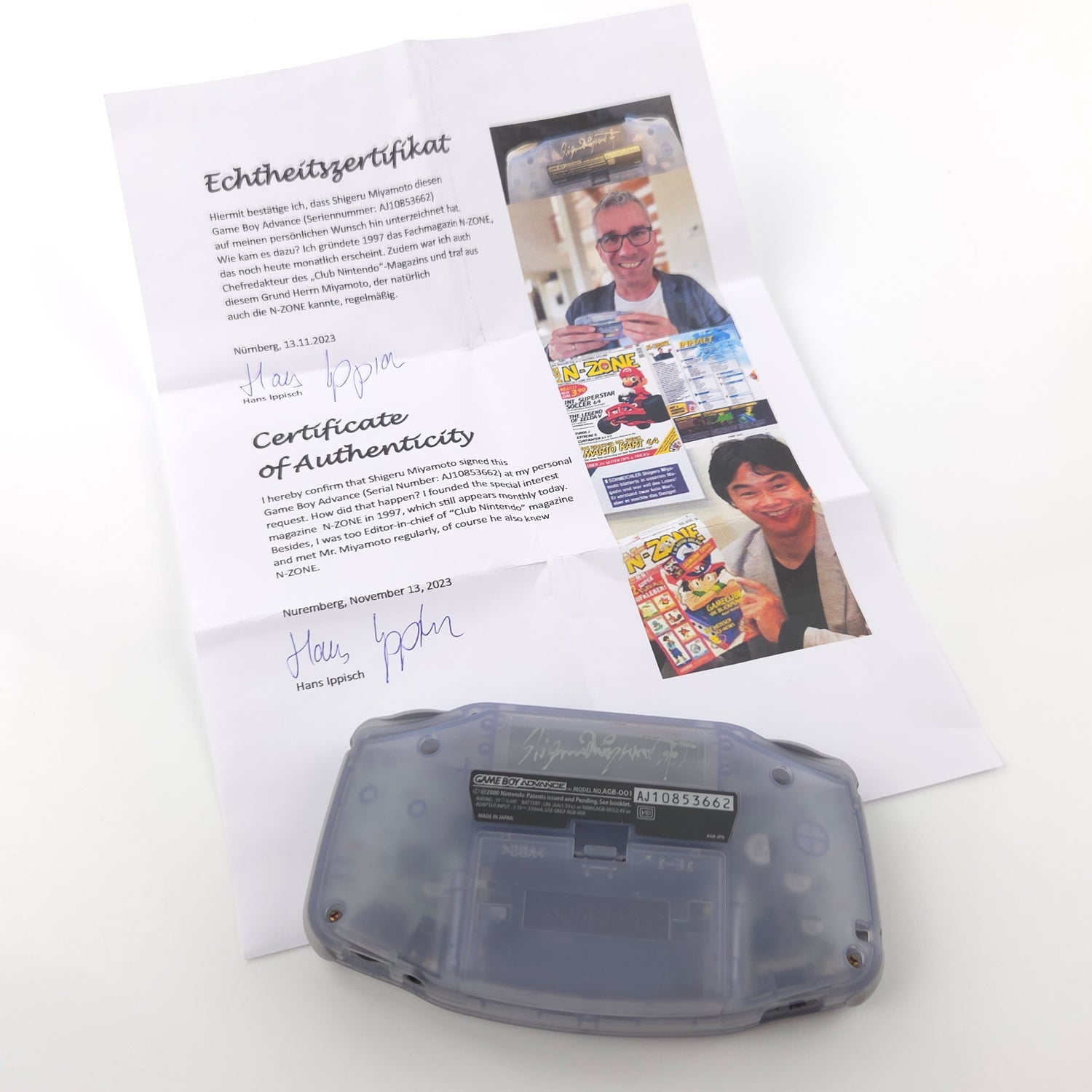 Nintendo Game Boy Advance Konsole mit Unterschrift von Shigeru Miyamoto