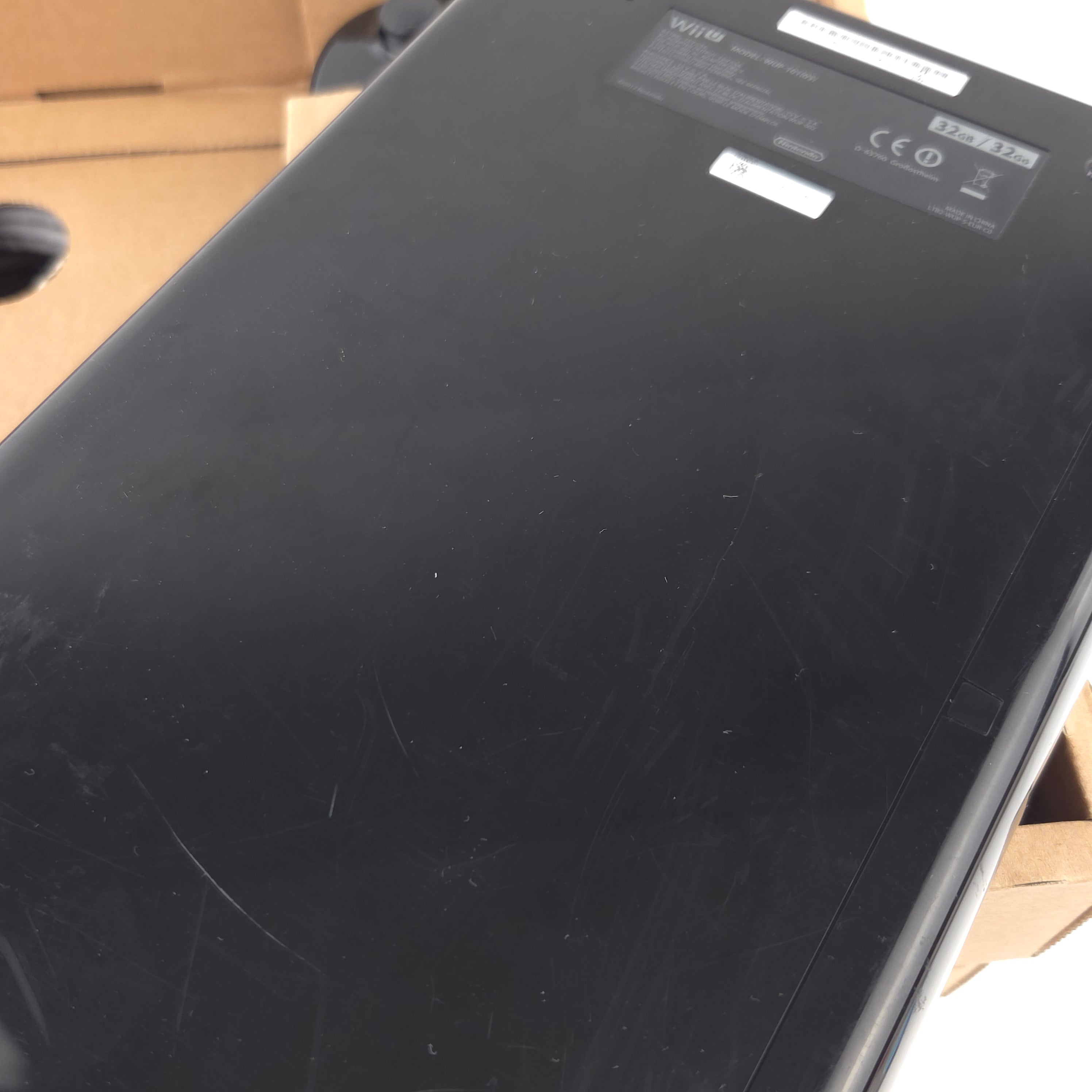 Nintendo Wii U Konsole : Zombie U Premium Pack Limited Edition 32GB - OVP PAL