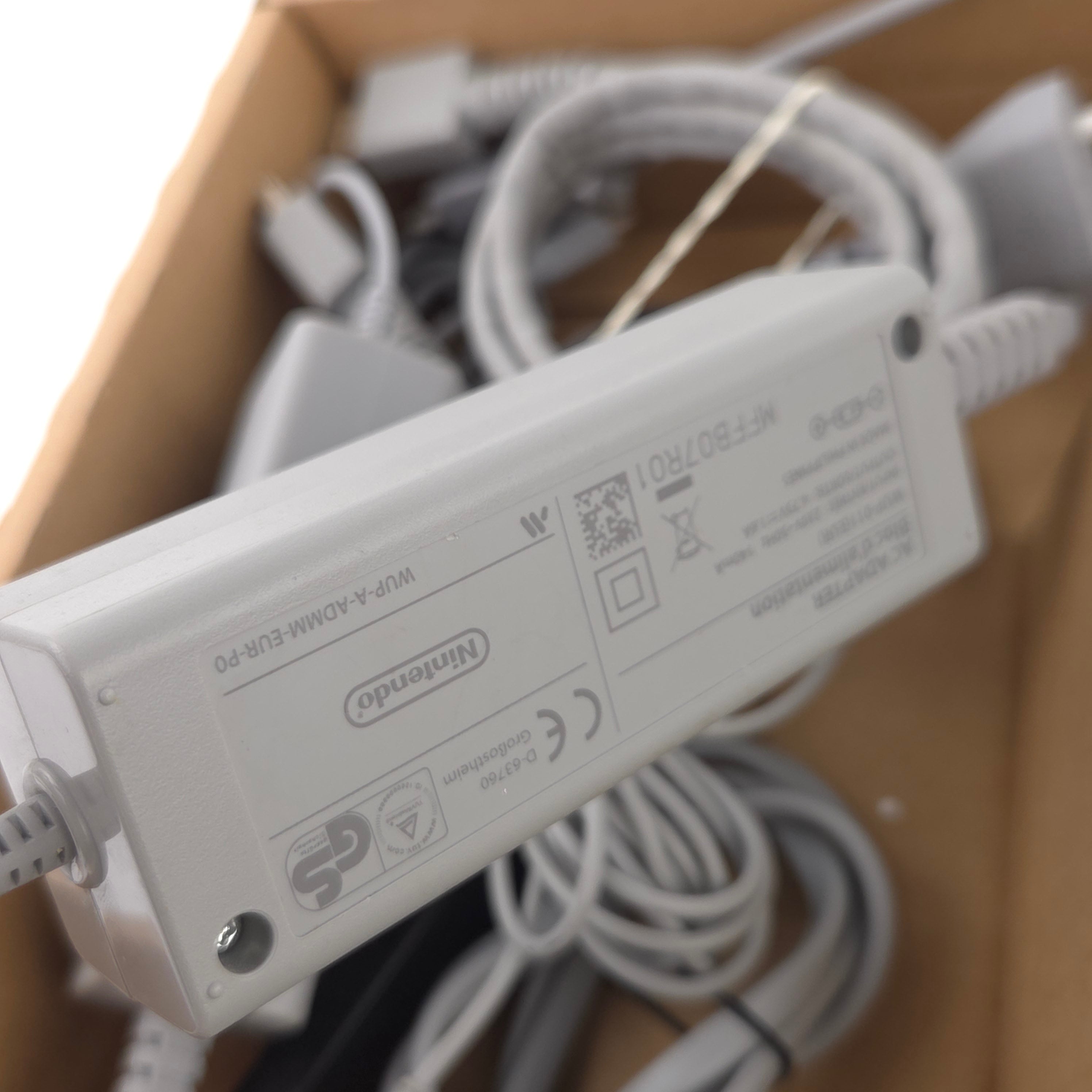 Nintendo Wii U Konsole : Zombie U Premium Pack Limited Edition 32GB - OVP PAL