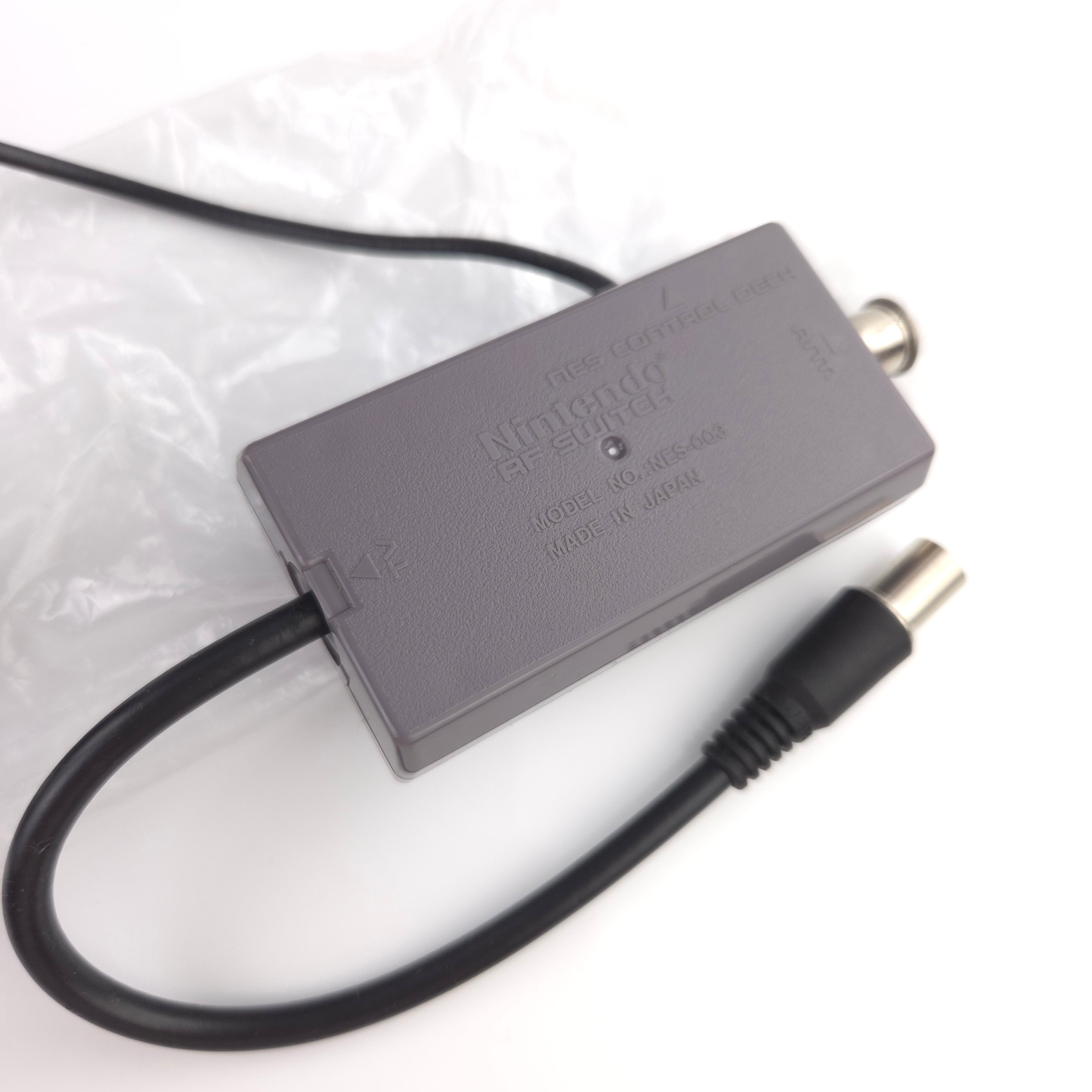 Nintendo Entertainment System Konsole 1986 in OVP NEU / neuwertig / NES FRG-1