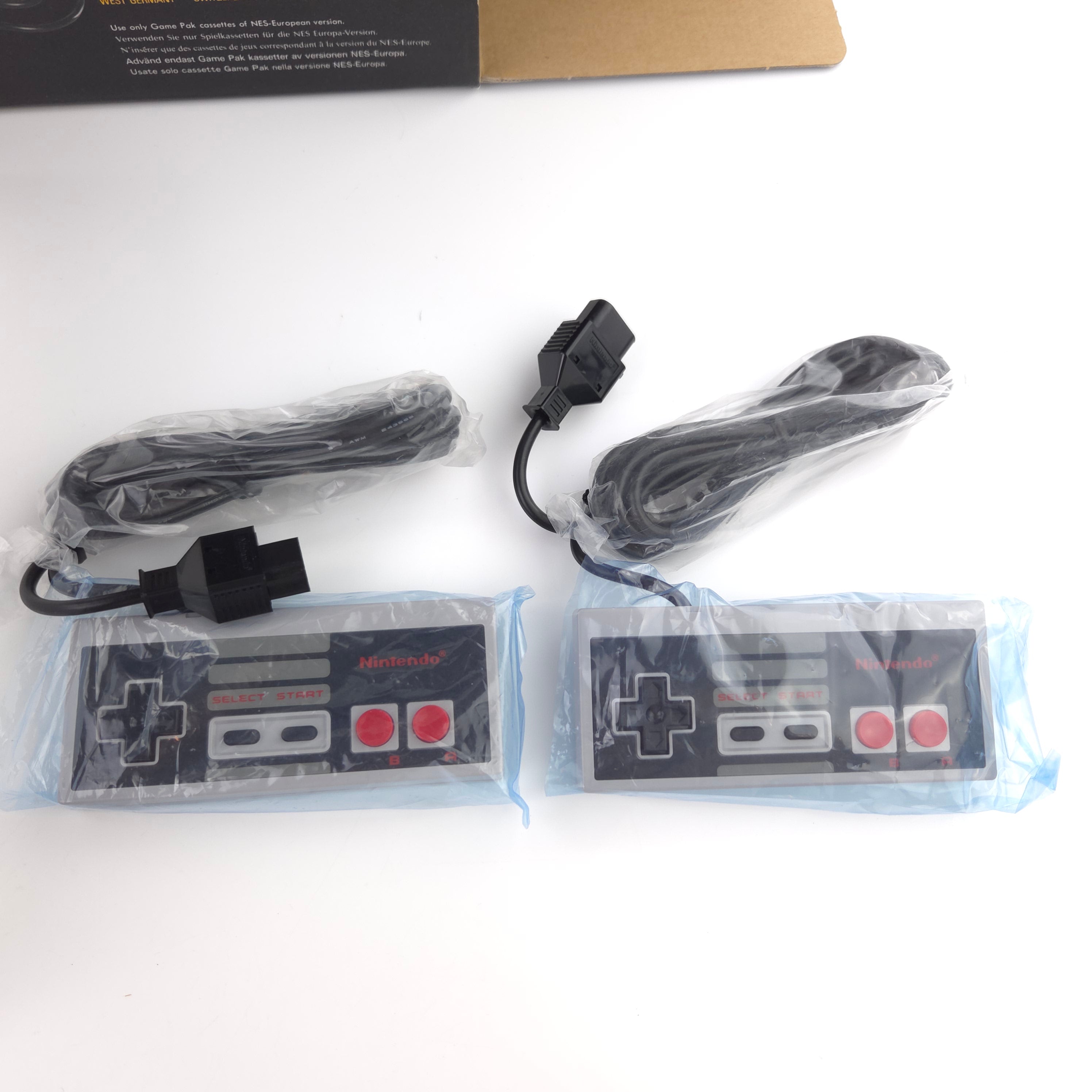 Nintendo Entertainment System Konsole 1986 in OVP NEU / neuwertig / NES FRG-1
