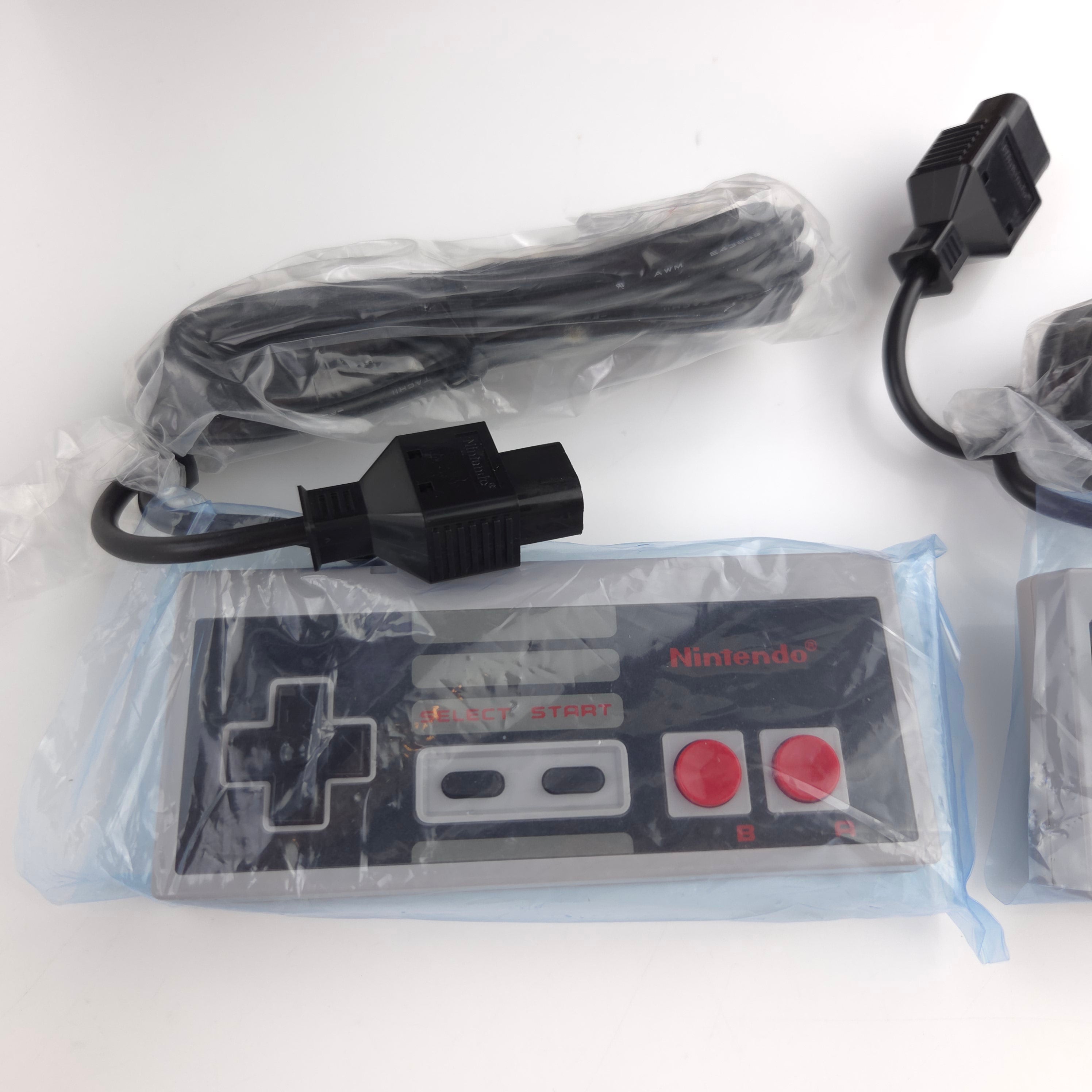 Nintendo Entertainment System Konsole 1986 in OVP NEU / neuwertig / NES FRG-1