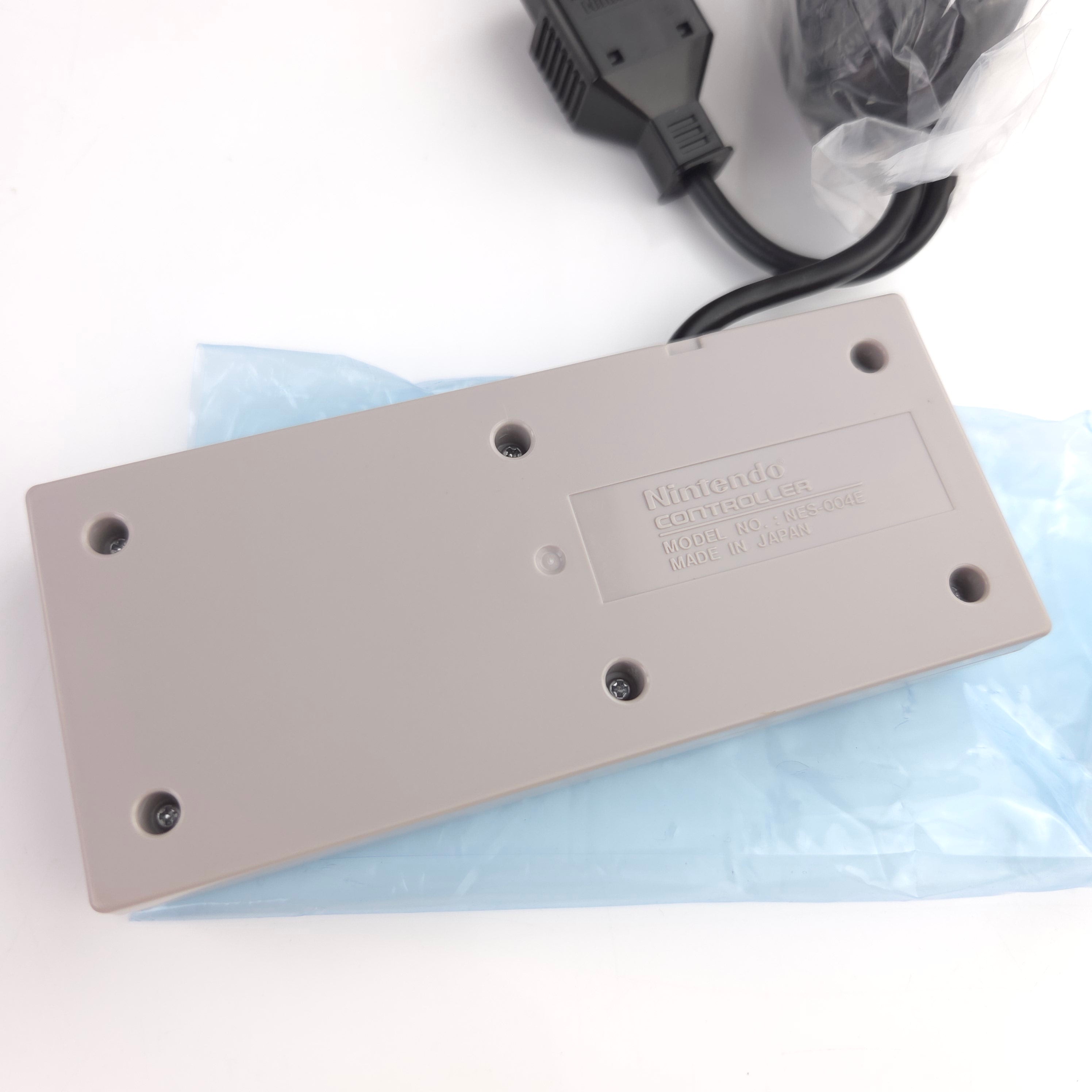 Nintendo Entertainment System Konsole 1986 in OVP NEU / neuwertig / NES FRG-1