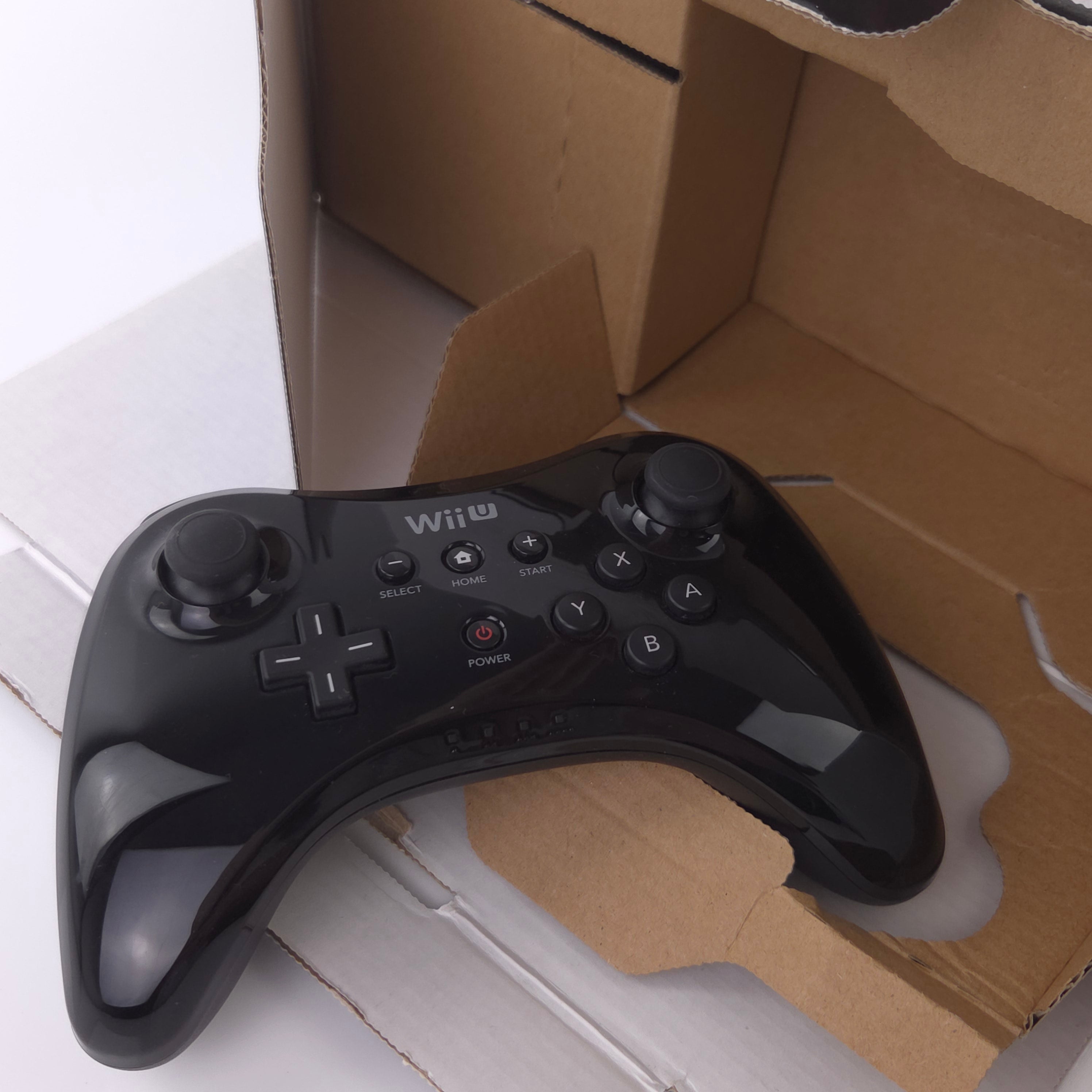 Nintendo Wii U Konsole : Zombie U Premium Pack Limited Edition 32GB - OVP PAL