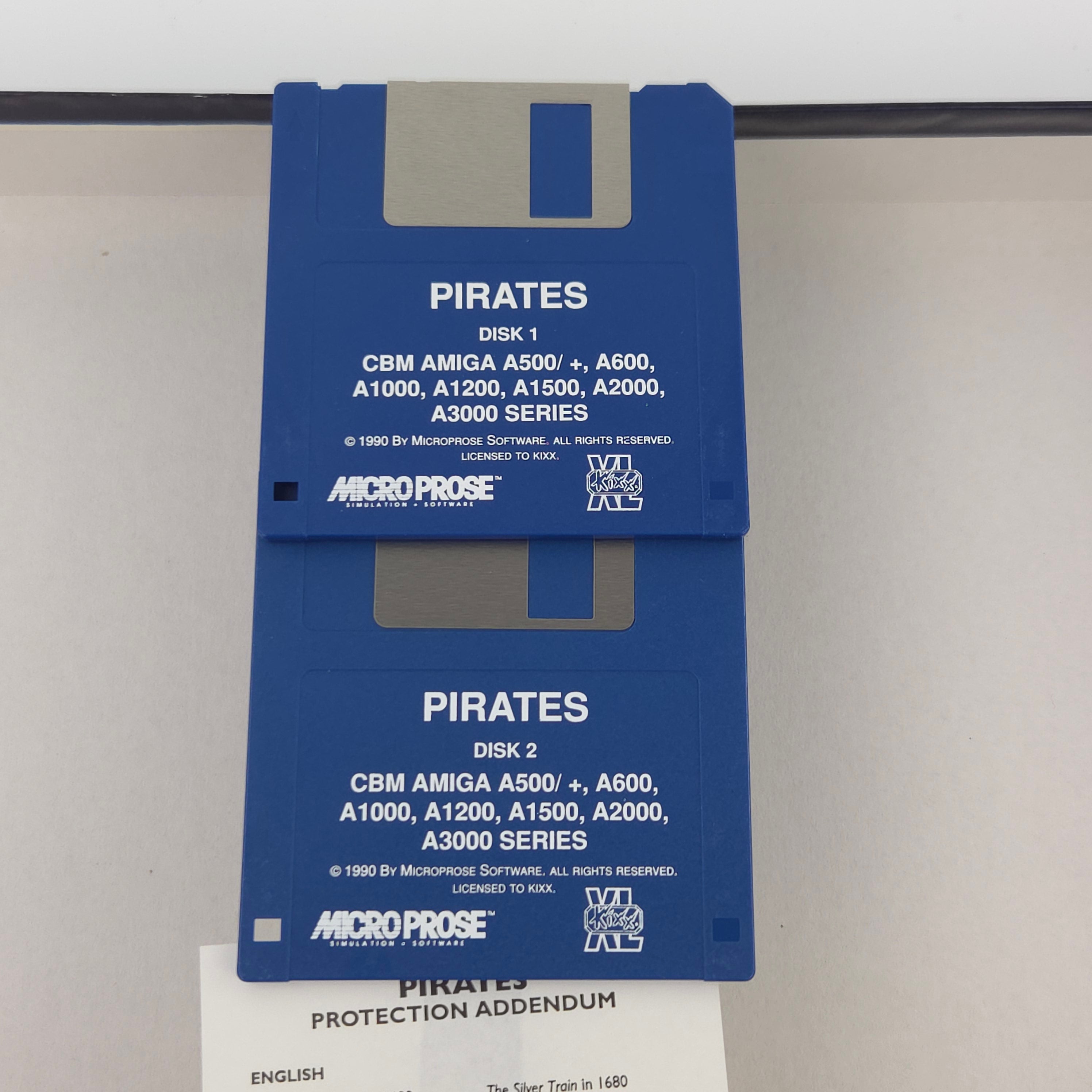 Amiga Spiel Pirates Big Box OVP KIXX 1990 CBM Disk PAL