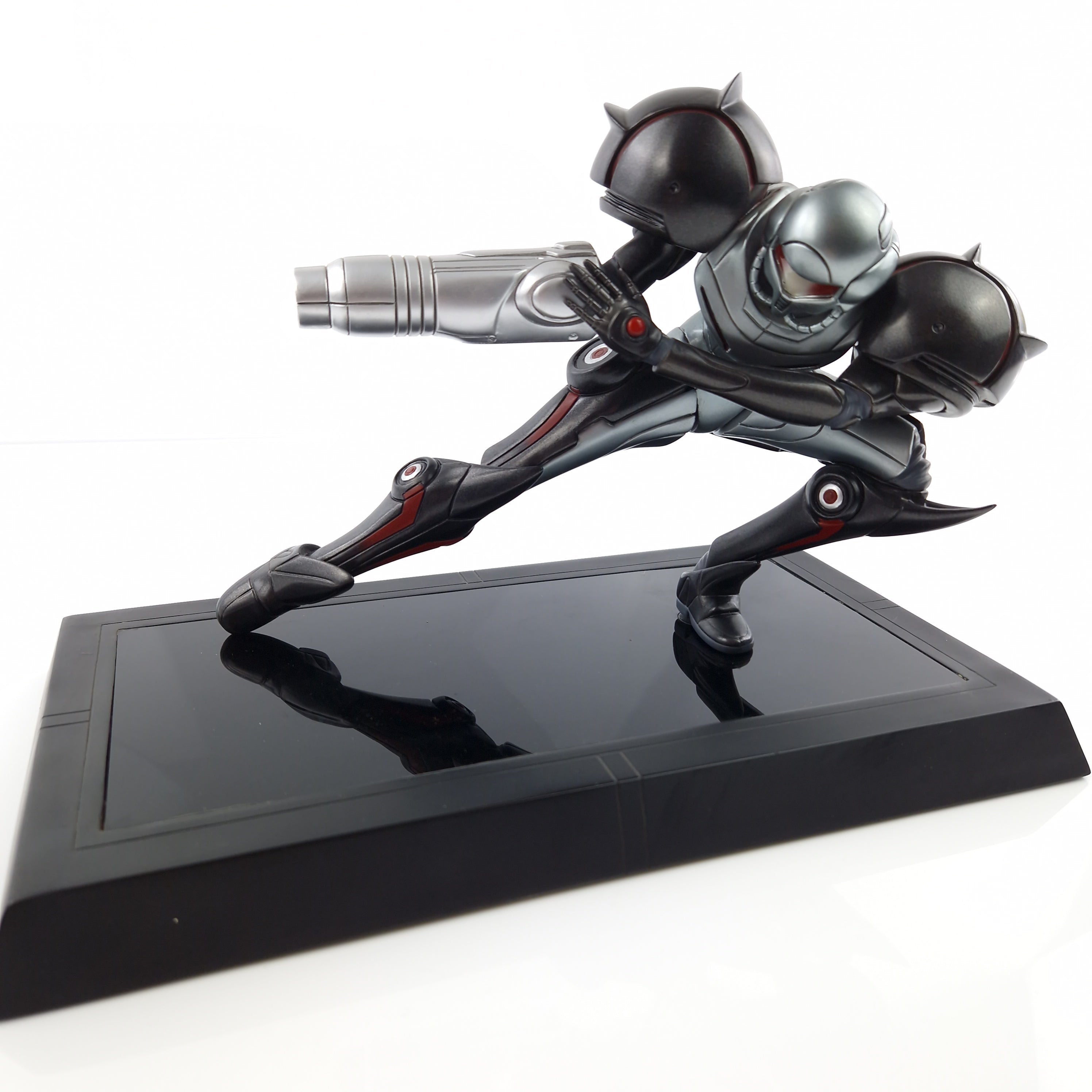 First 4 Figures Statue Samus Phazon Suit - 1/1500 Units OVP Karte Metroid Prime