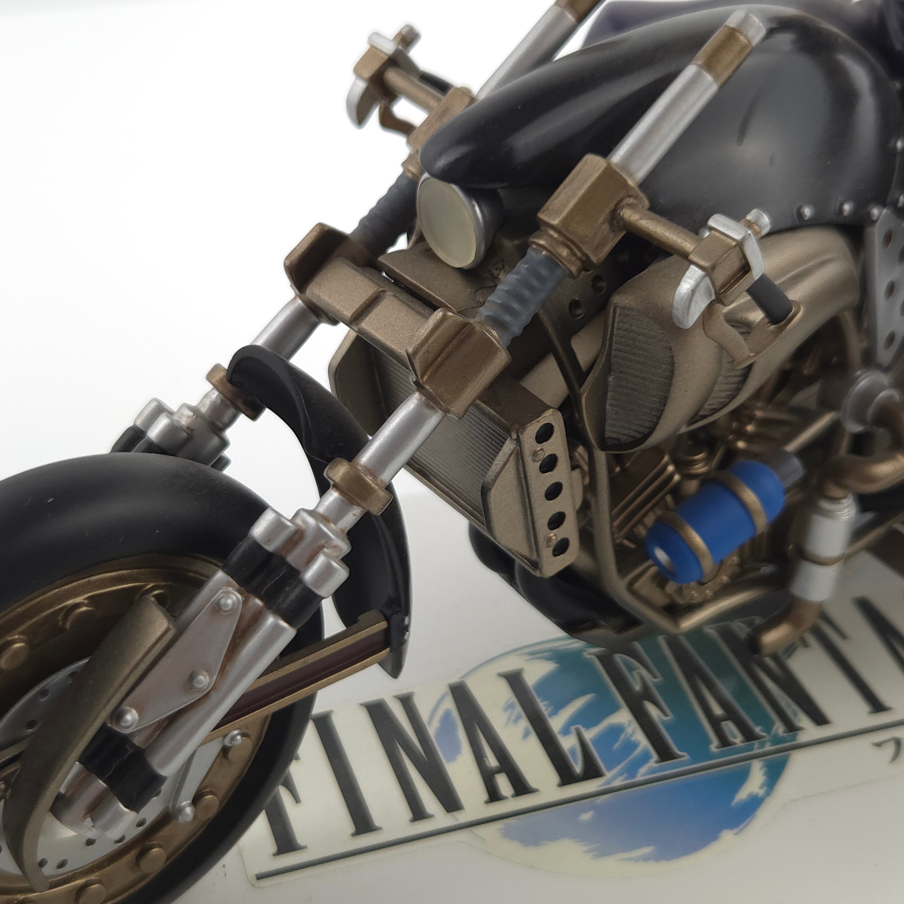 Kotobukiya Final Fantasy vii 1/8 Cloud Strife & Hardy Daytona / Sammelfigur