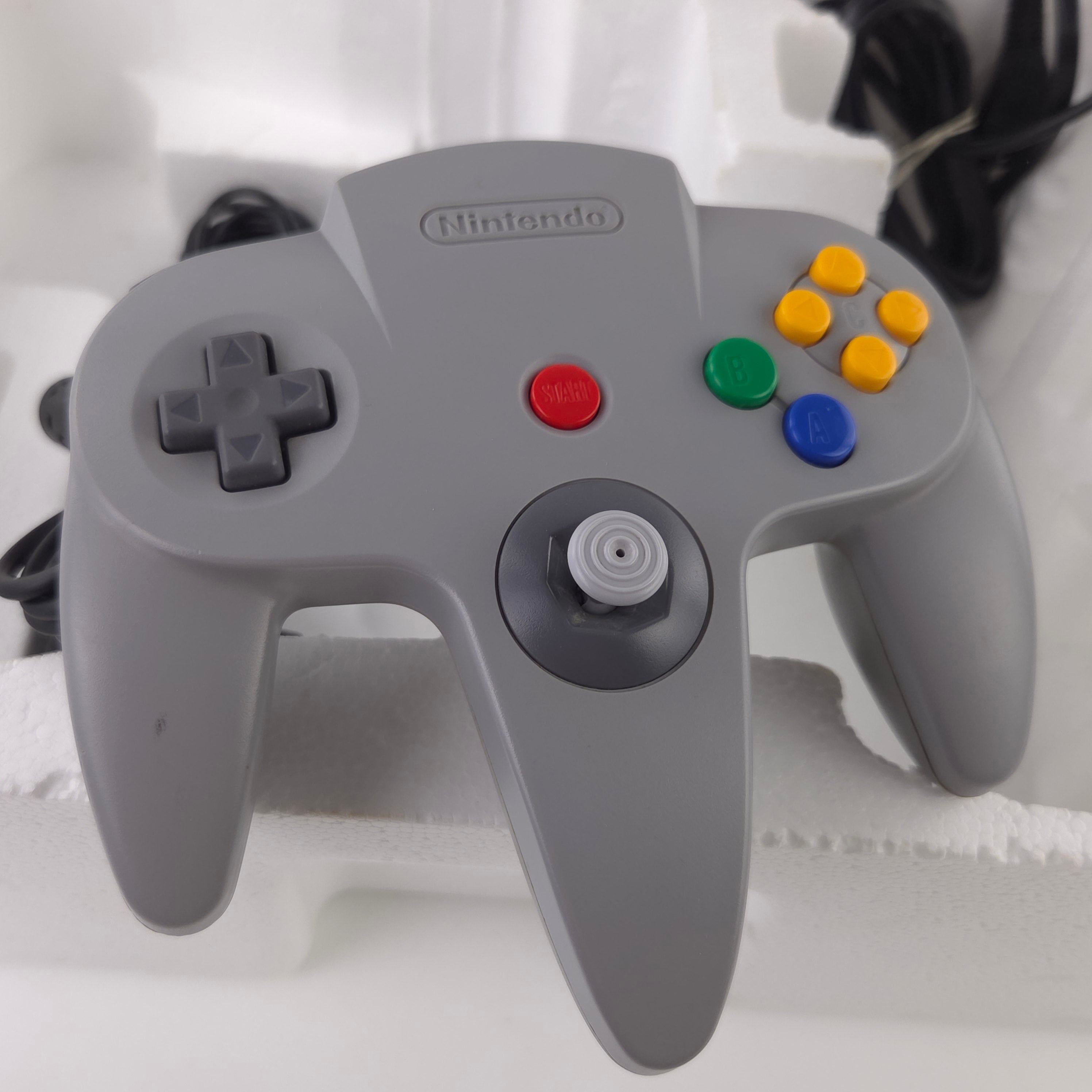 Nintendo 64 Konsole – The New Dimension of Fun OVP PAL