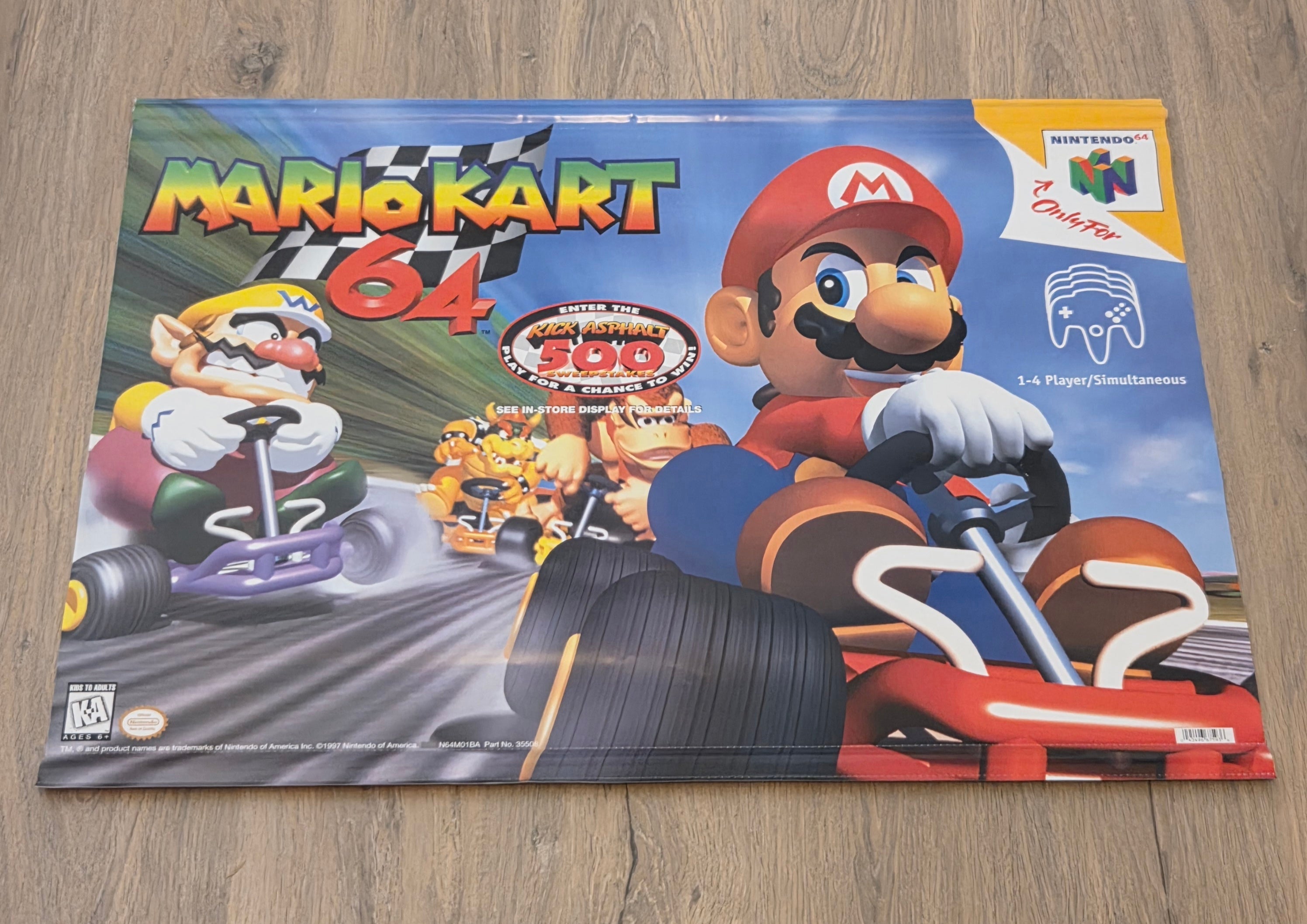 N64 Mario Kart 64 Spielbox mit Promo-Vinylbanner