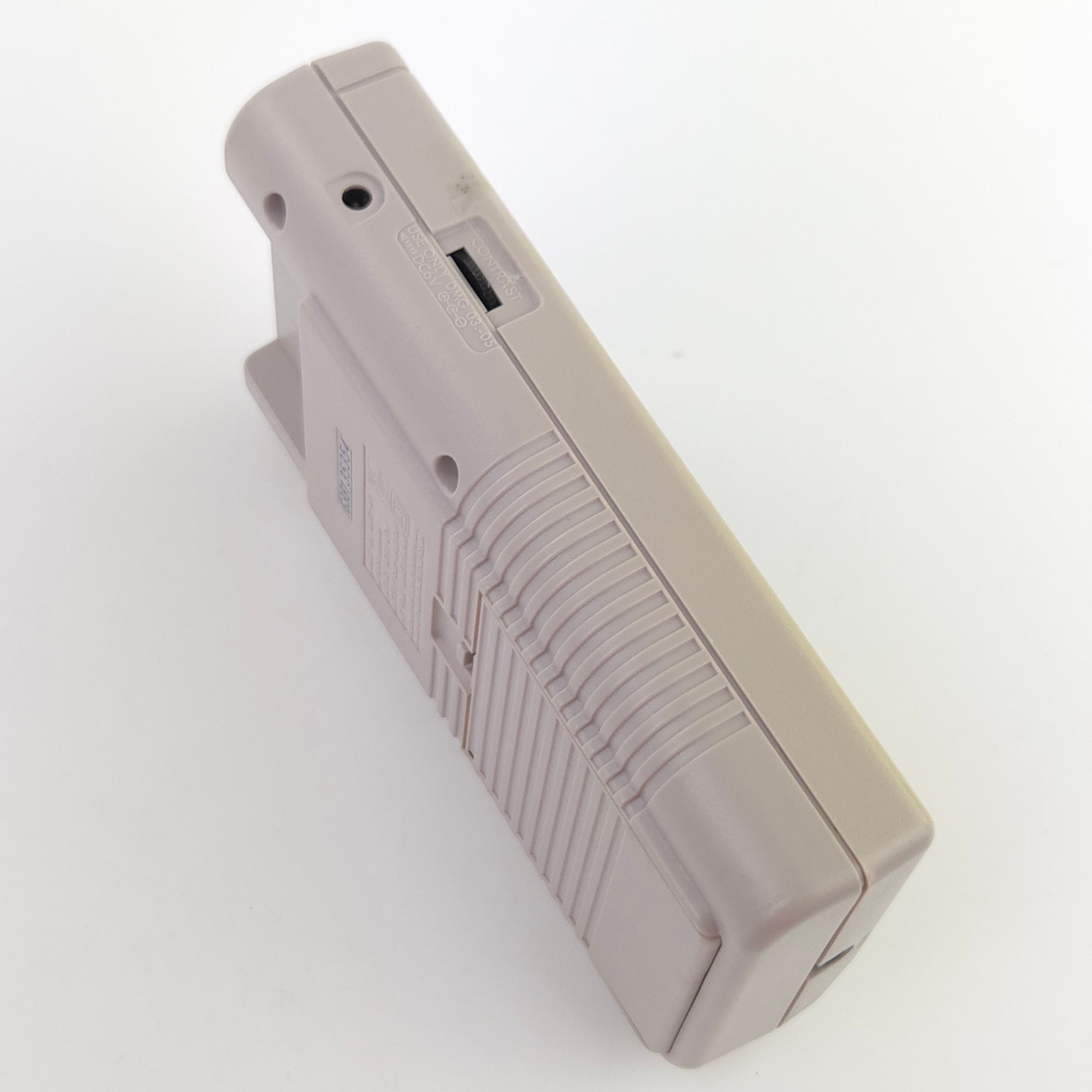 Nintendo Game Boy Konsole vergilbt mit Tetris PAL