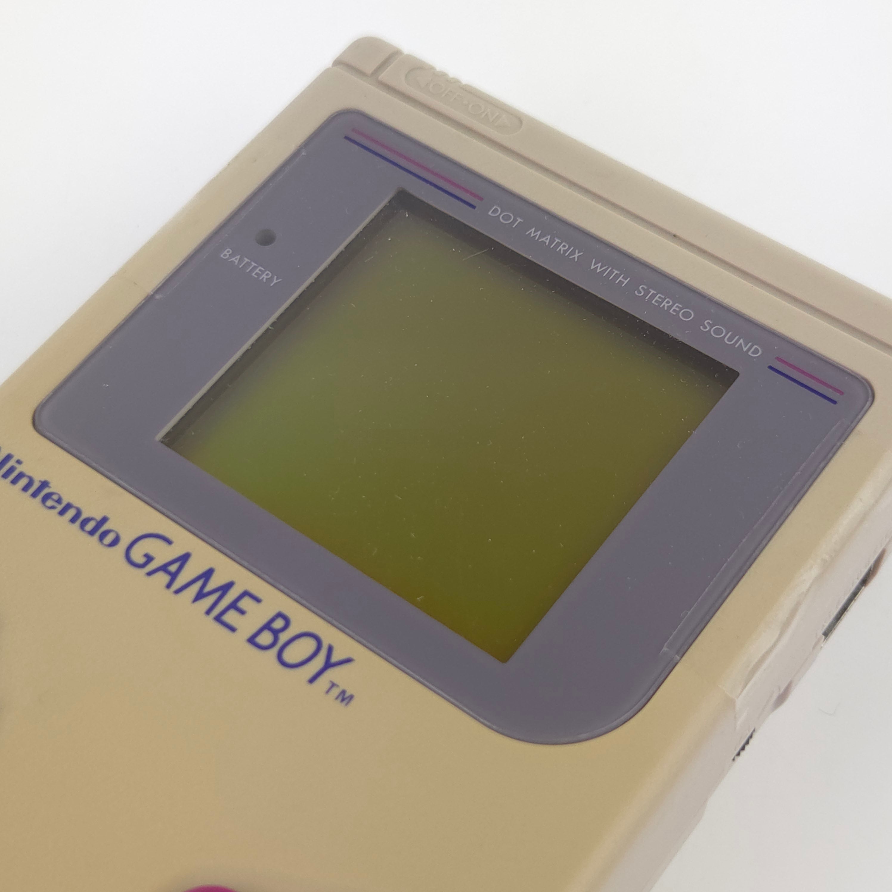 Nintendo Game Boy Konsole vergilbt mit Tetris PAL