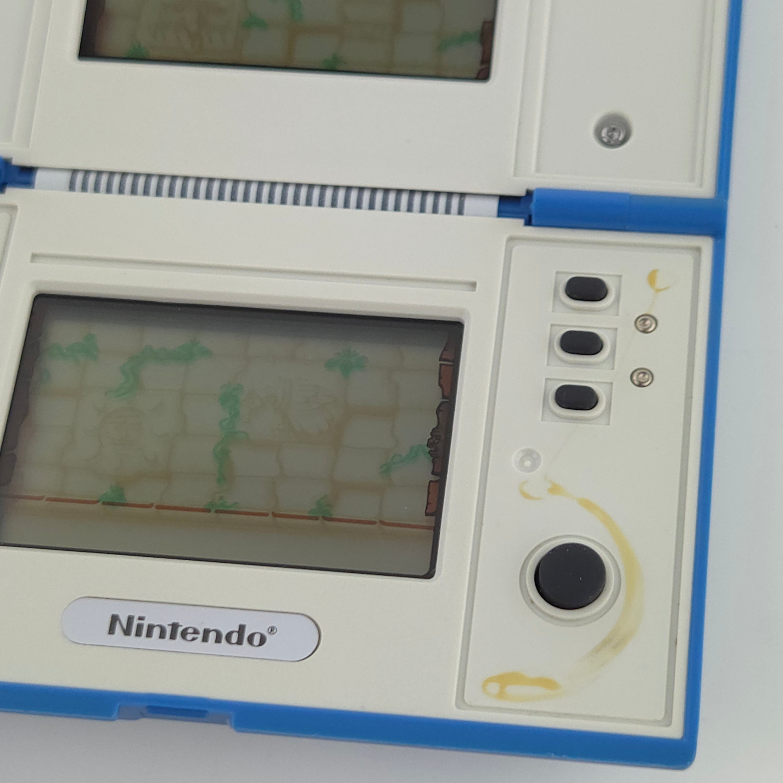 Nintendo Handheld Gold Cliff 1988 Retro LCD