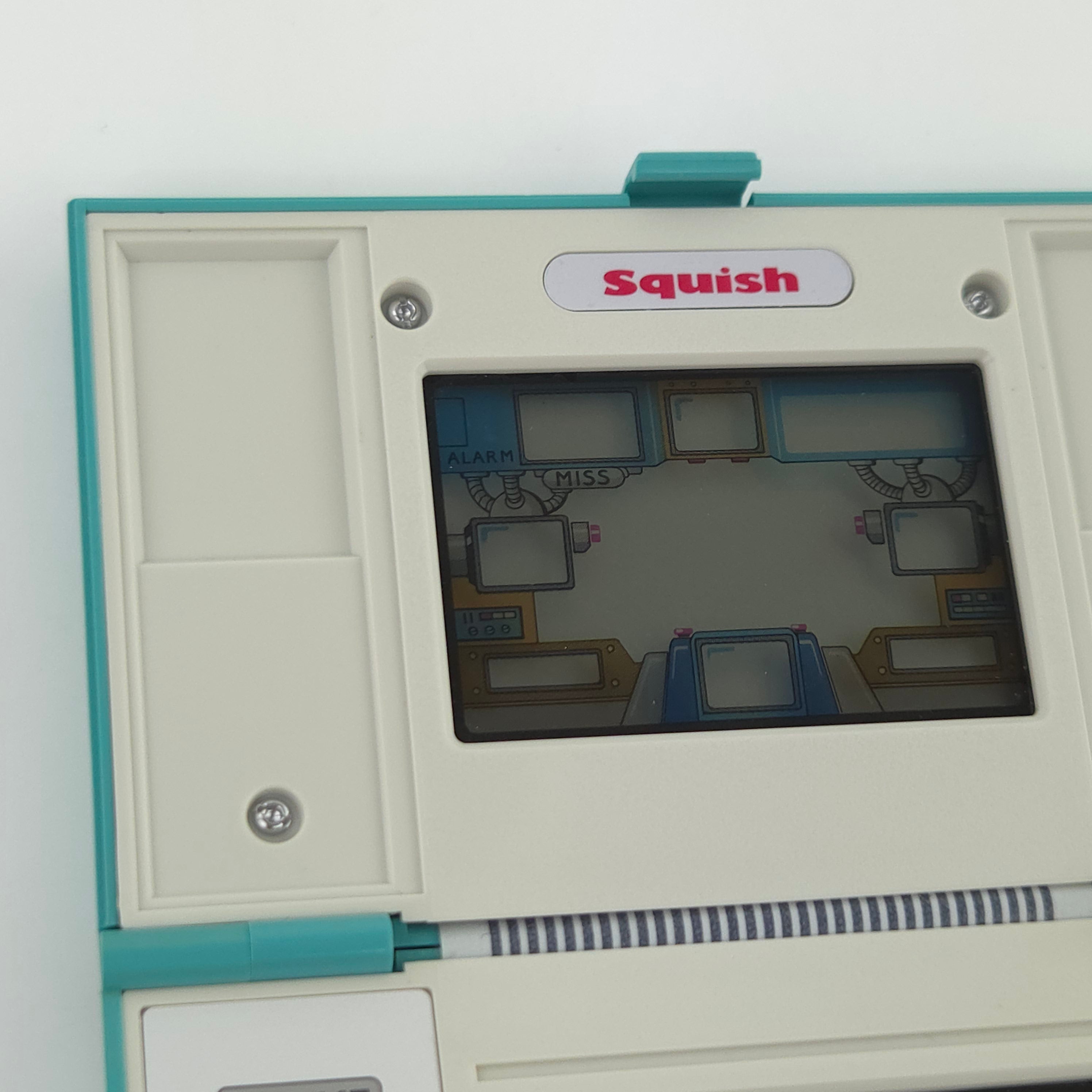 Nintendo Handheld Squish LCD Retro Spiel 1986