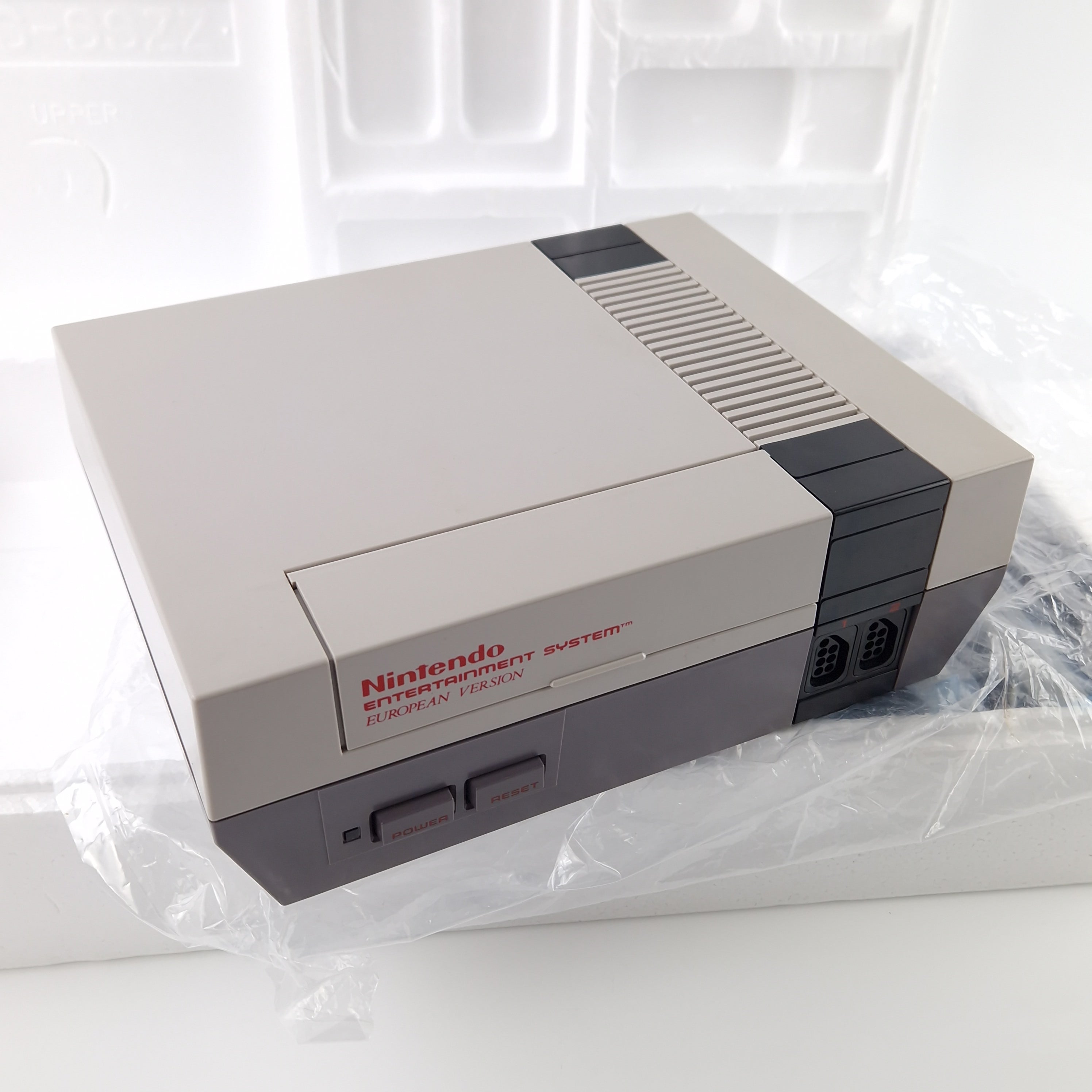 Nintendo NES Konsole Super Set 4 Players Bundle OVP PAL