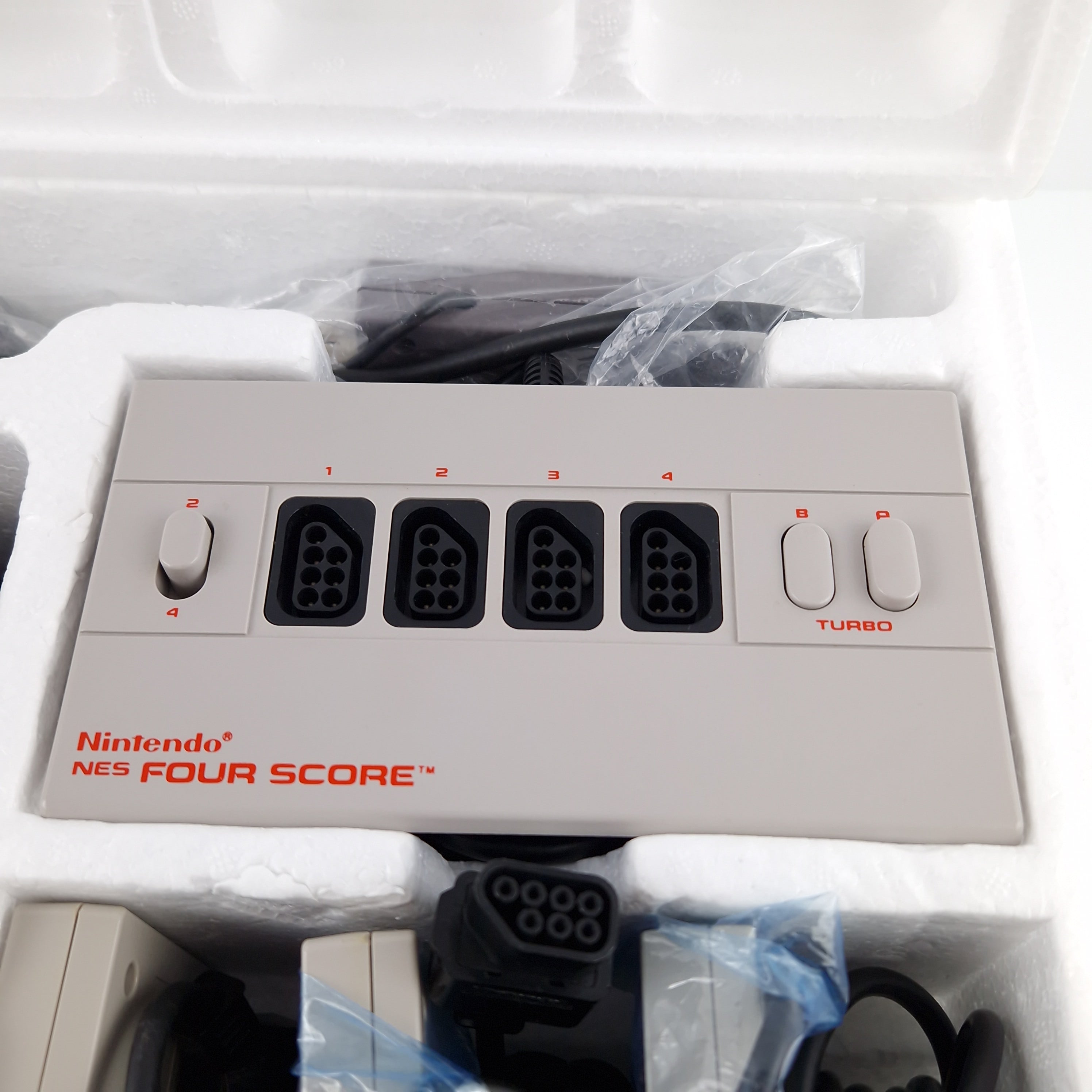 Nintendo NES Konsole Super Set 4 Players Bundle OVP PAL