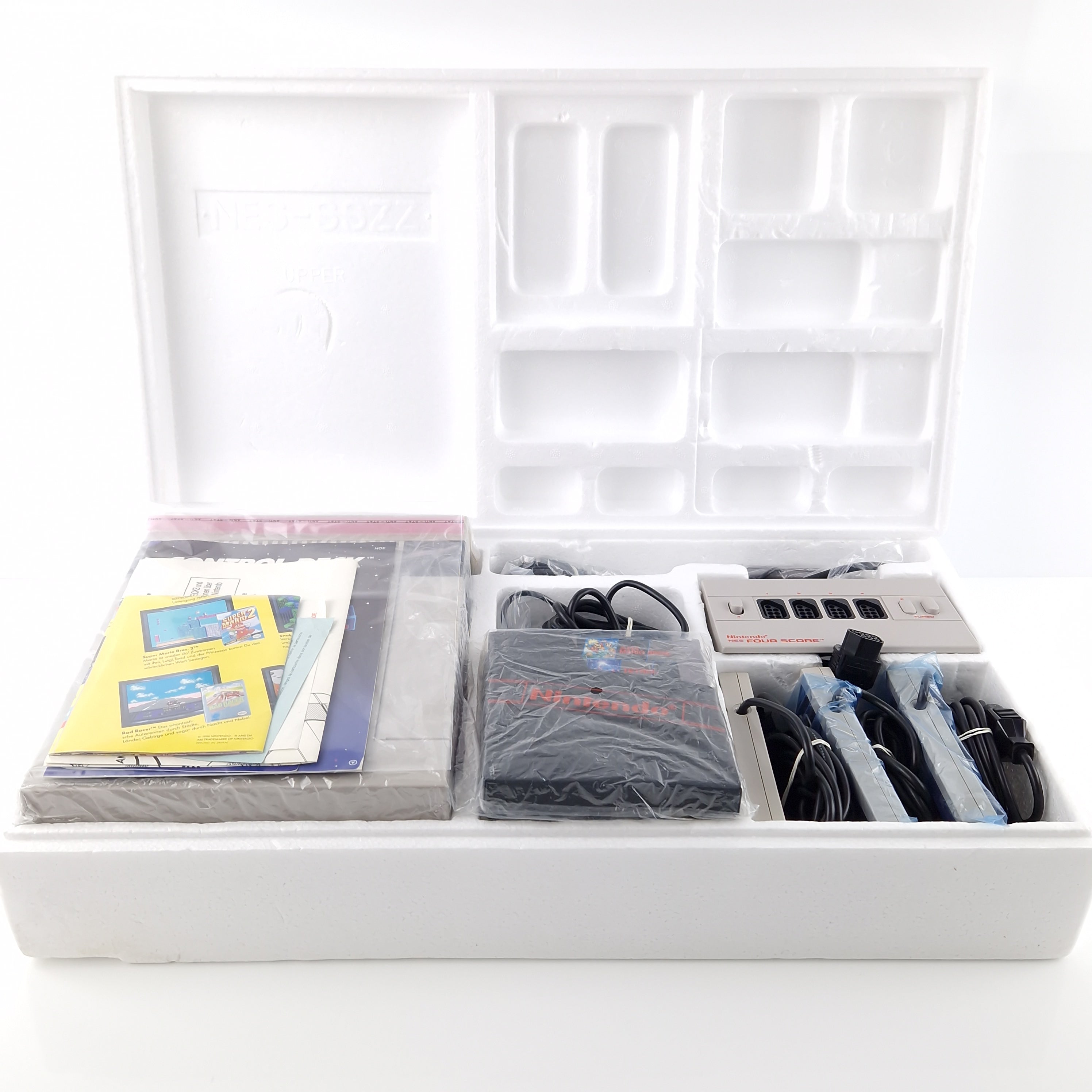 Nintendo NES Konsole Super Set 4 Players Bundle OVP PAL