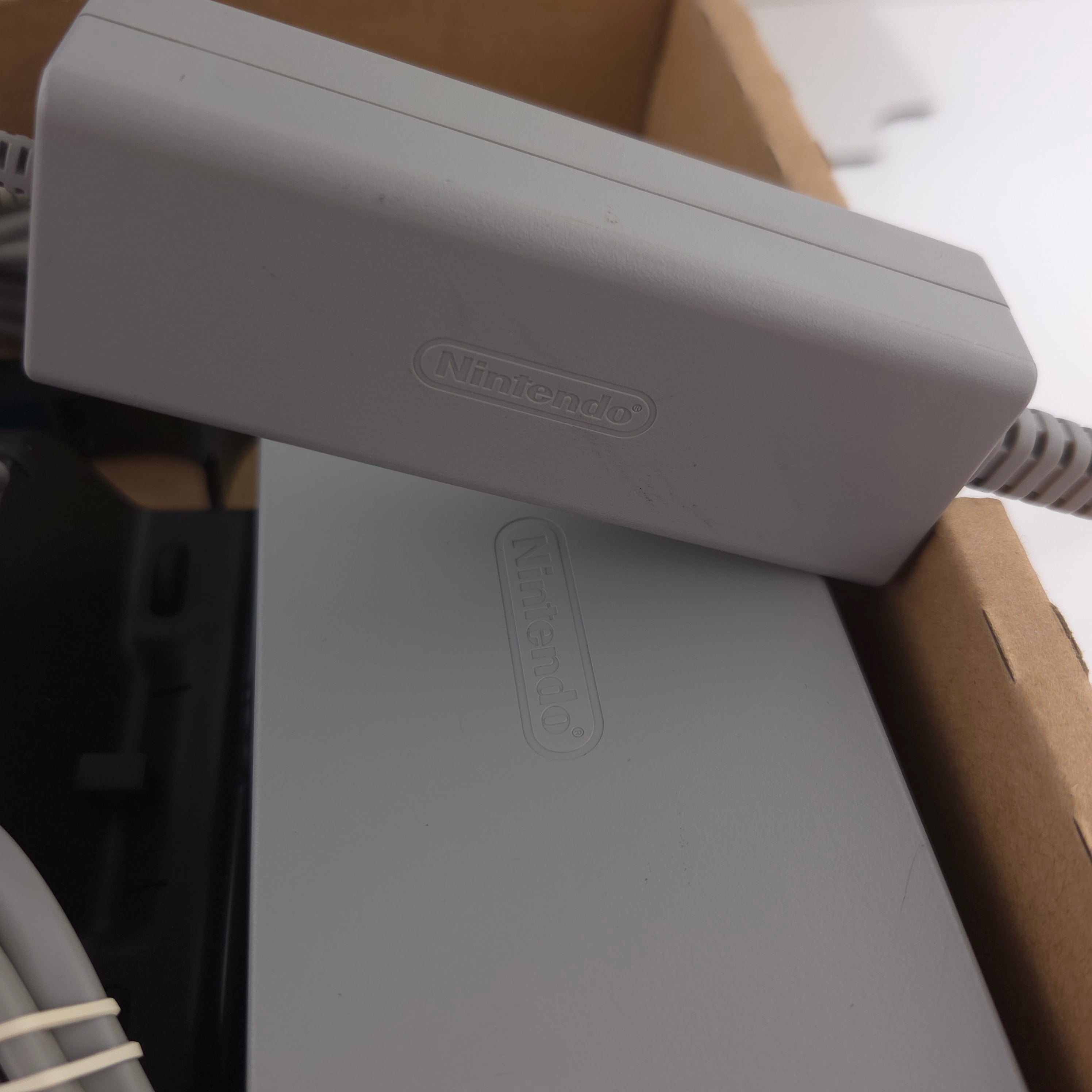 Nintendo Wii U Konsole – Super Mario Bros Set OVP PAL