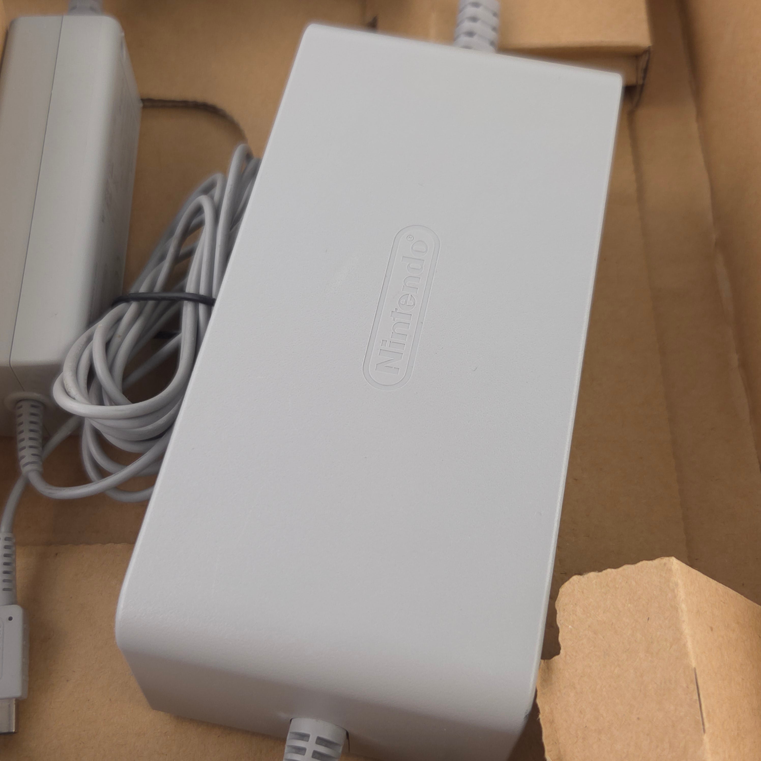 Nintendo Wii U Konsole – Zombie U Premium Pack Limited OVP PAL