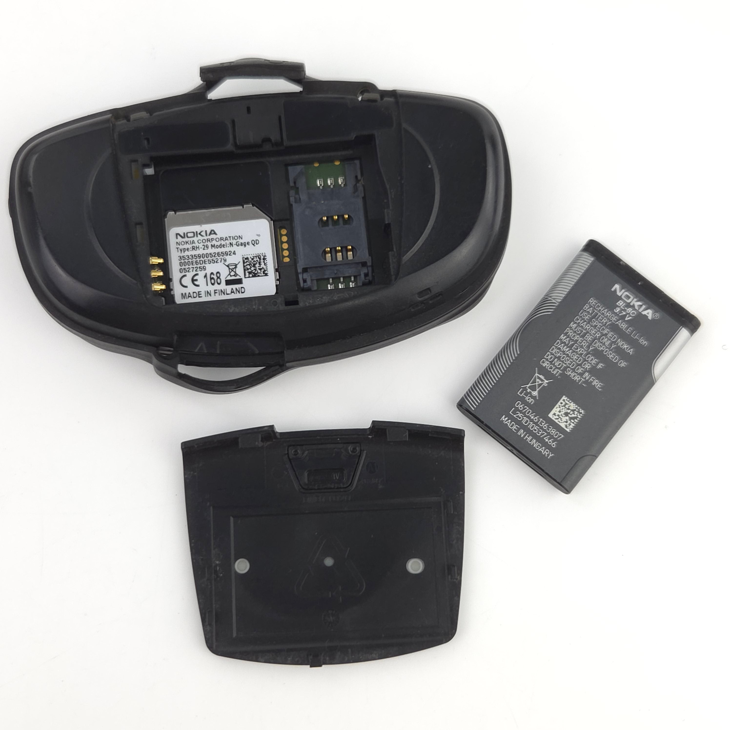 Nokia N-Gage QD Konsole Silver Edition OVP Defekt