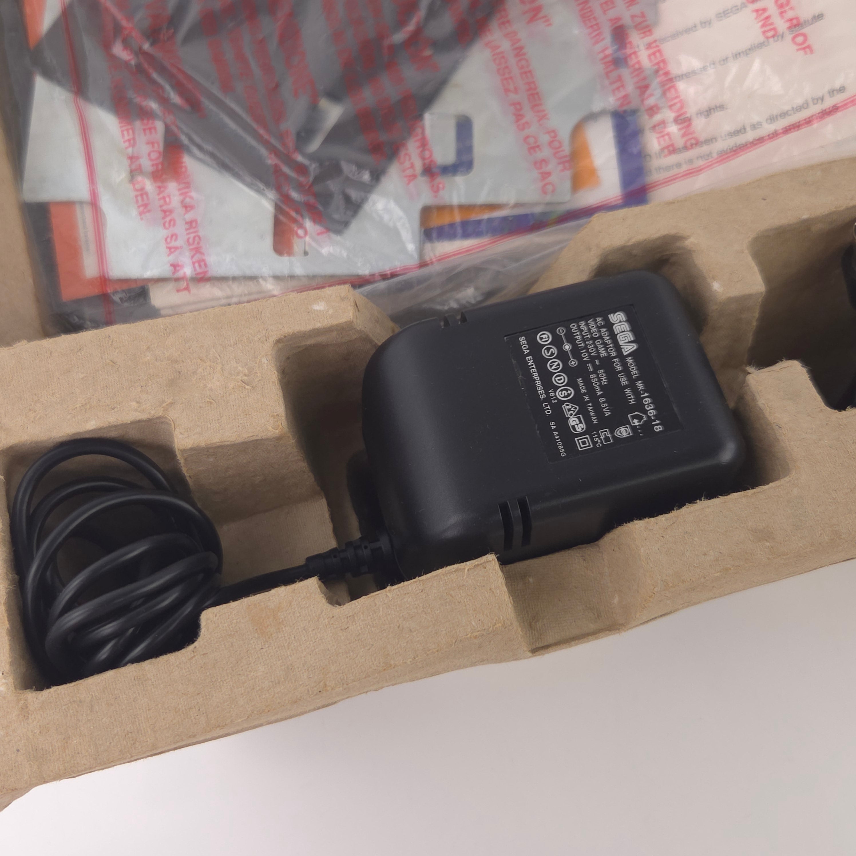 Sega Mega Drive Mega-CD II Adapter Zubehör OVP