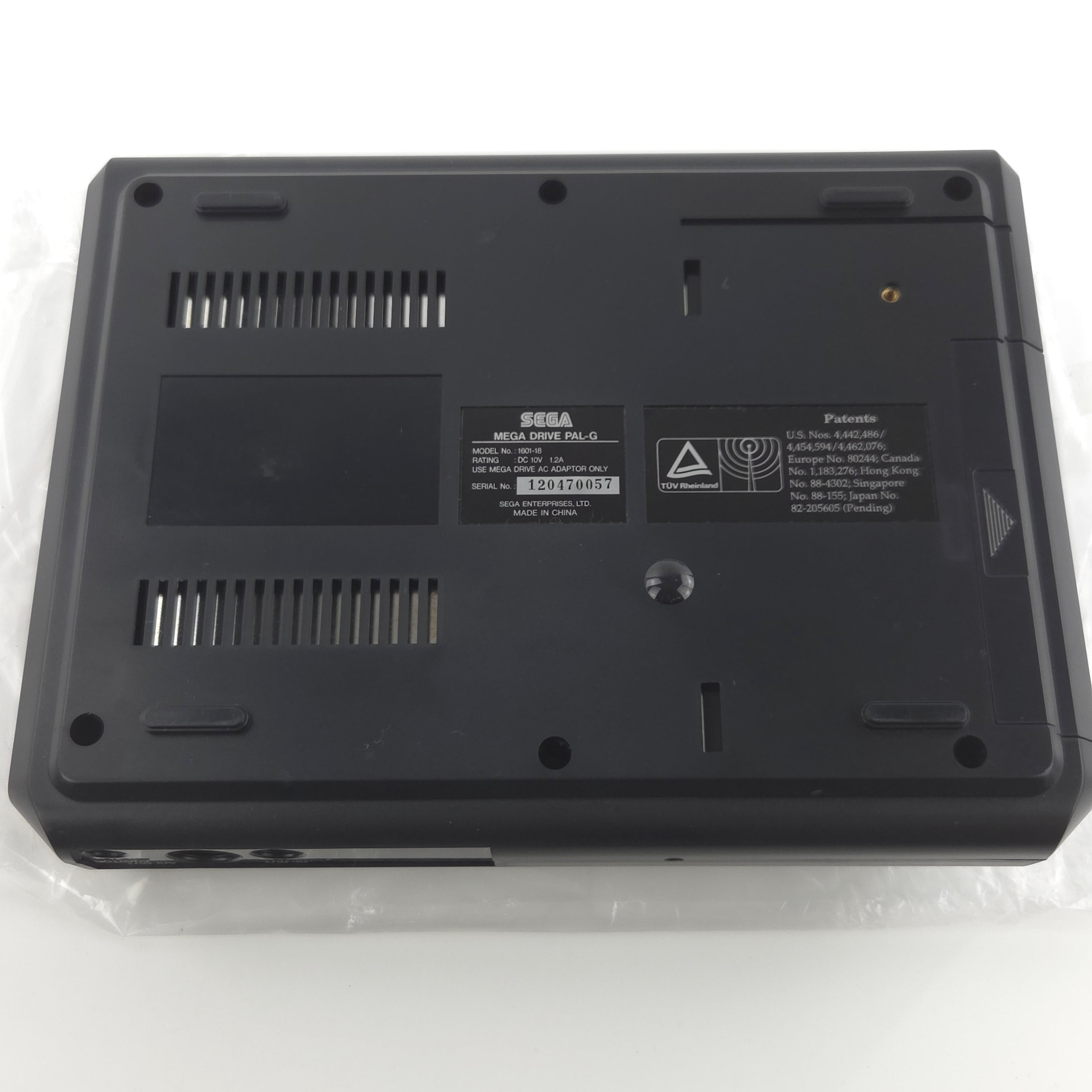 Sega Mega Drive Konsole Sonic Bundle OVP PAL Ohne Spiel