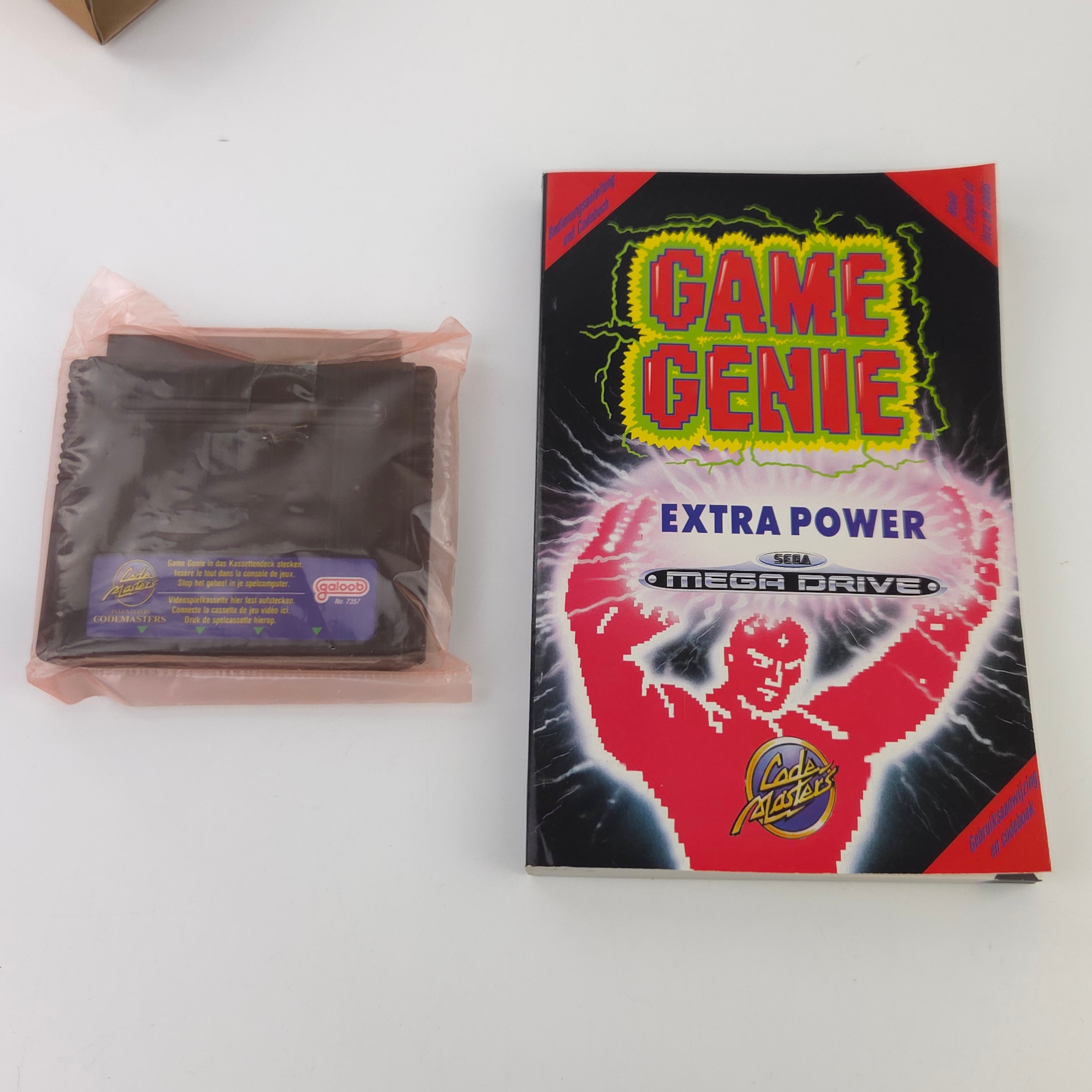 Sega Mega Drive Zubehör Game Genie Cheatmodul Neu