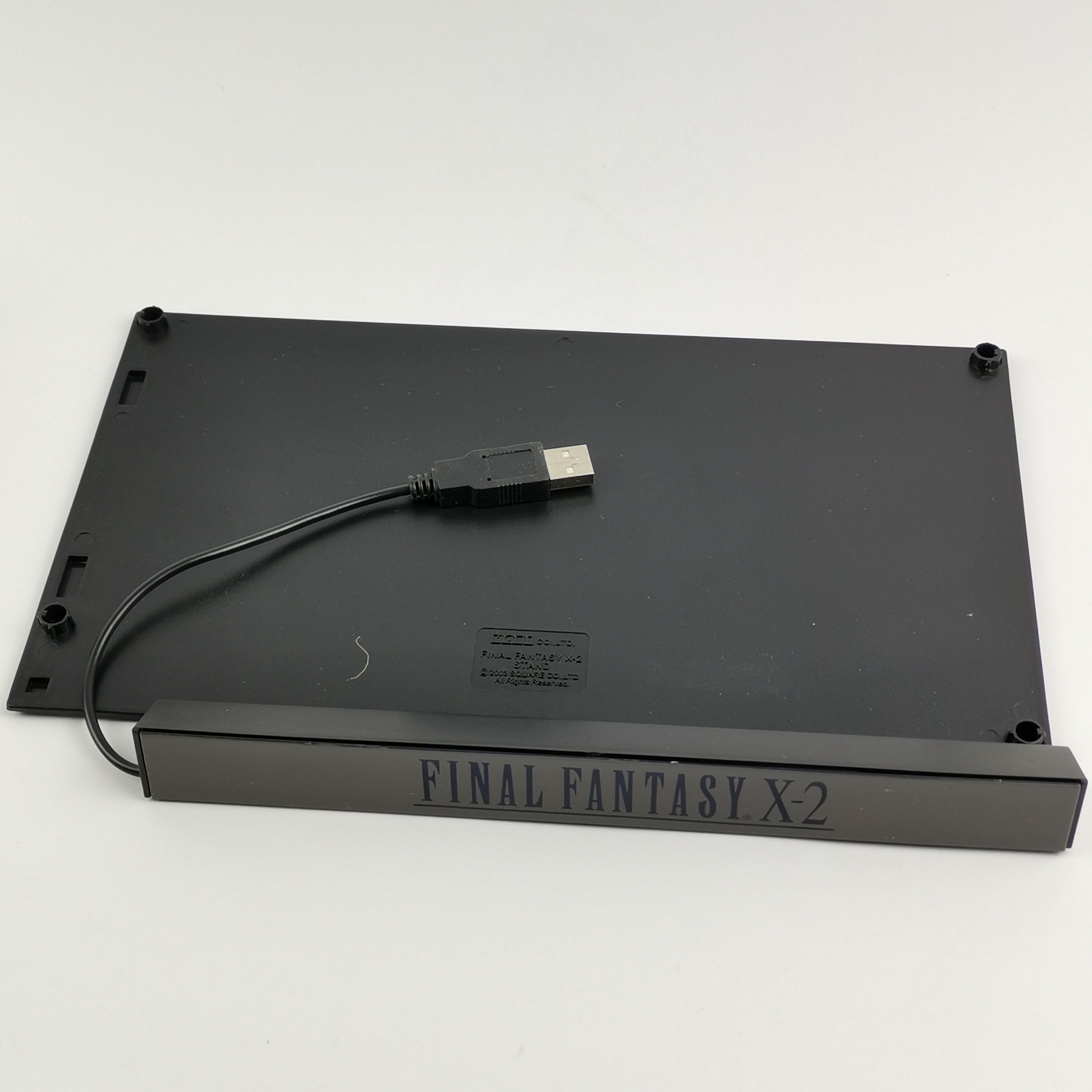 Playstation 2 Zubehör – Final Fantasy X-2 Konsolen Stand OVP