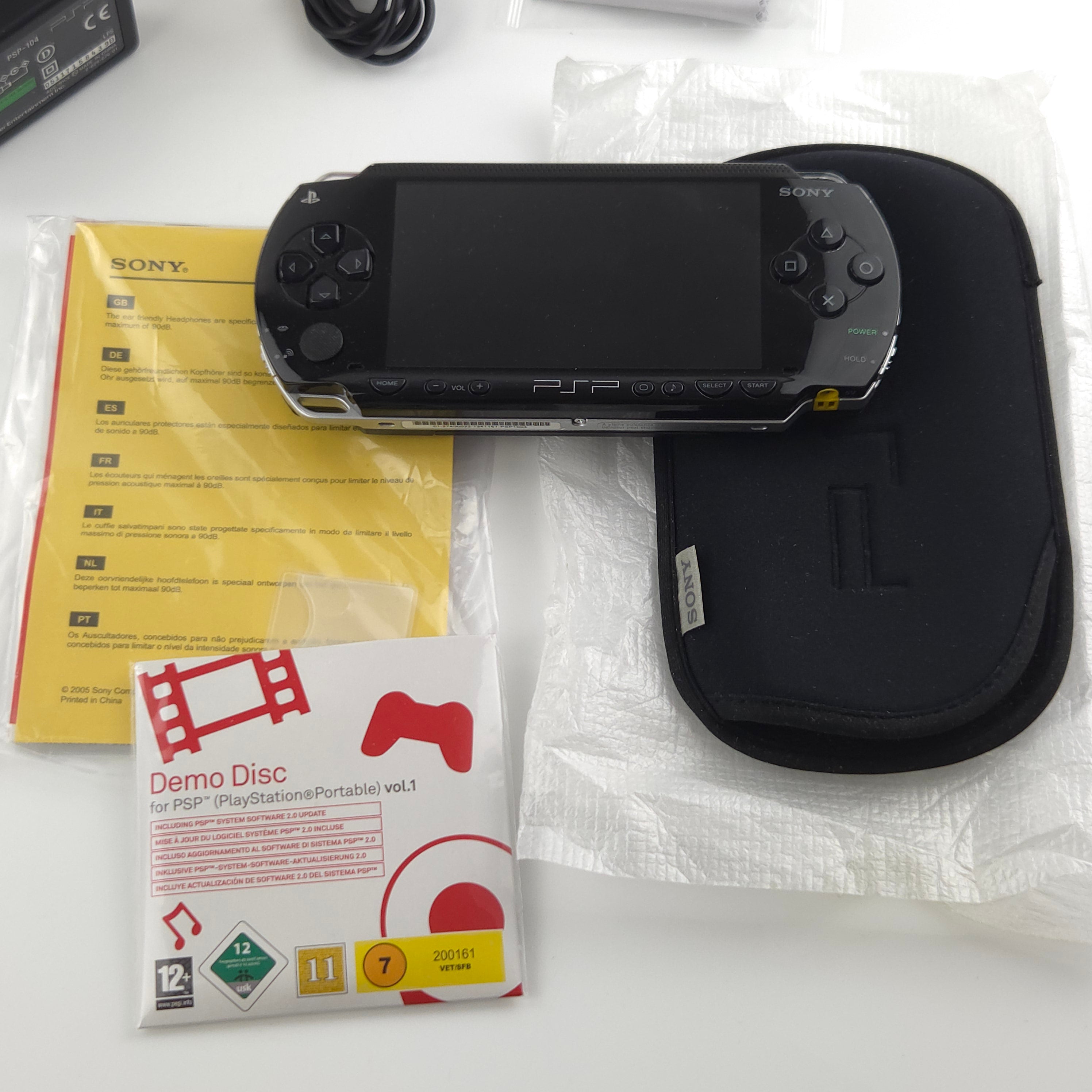 Playstation Portable Konsole Value Pack OVP Ladekabel