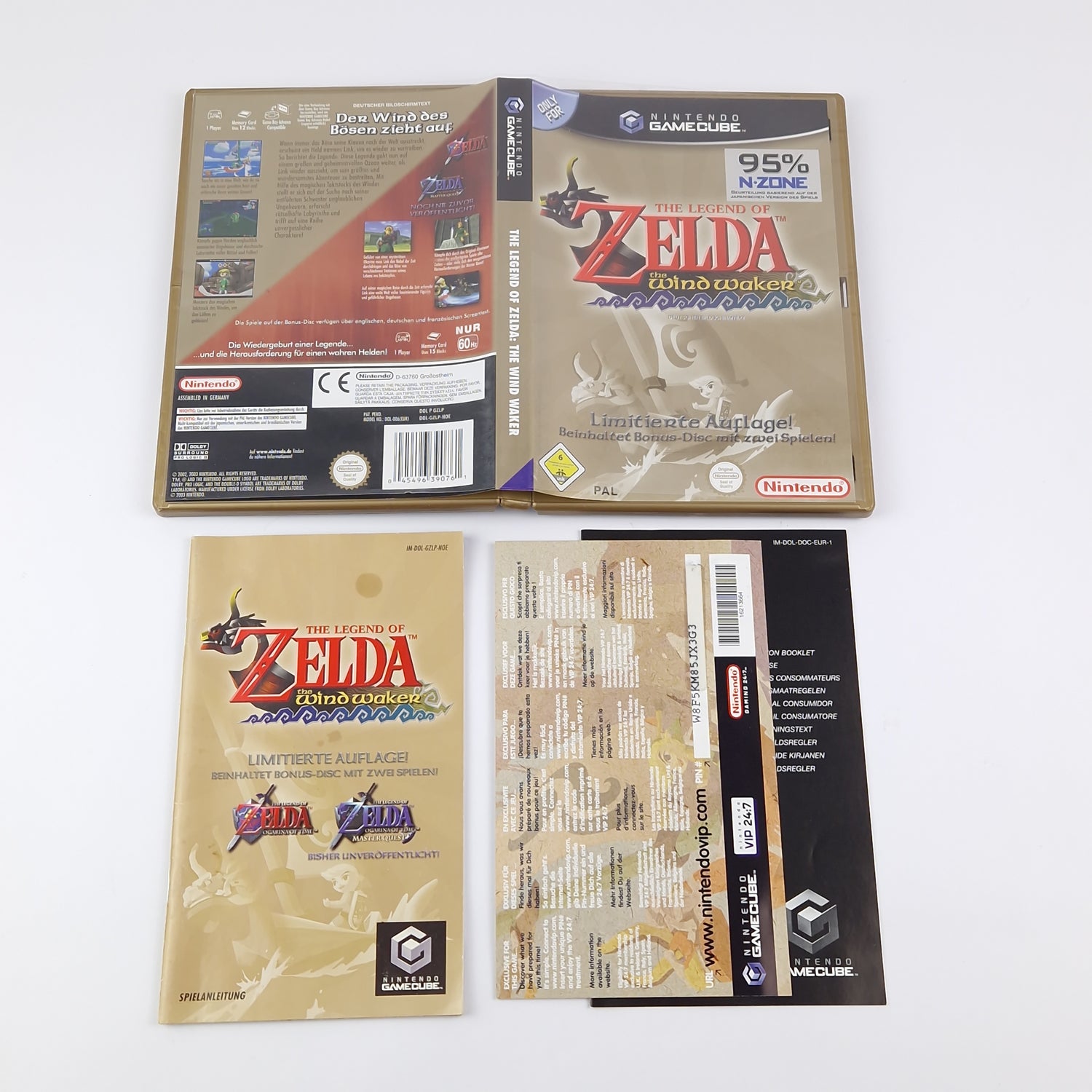 Nintendo Gamecube Game: Zelda Windwaker Limited Edition + Game Advisor