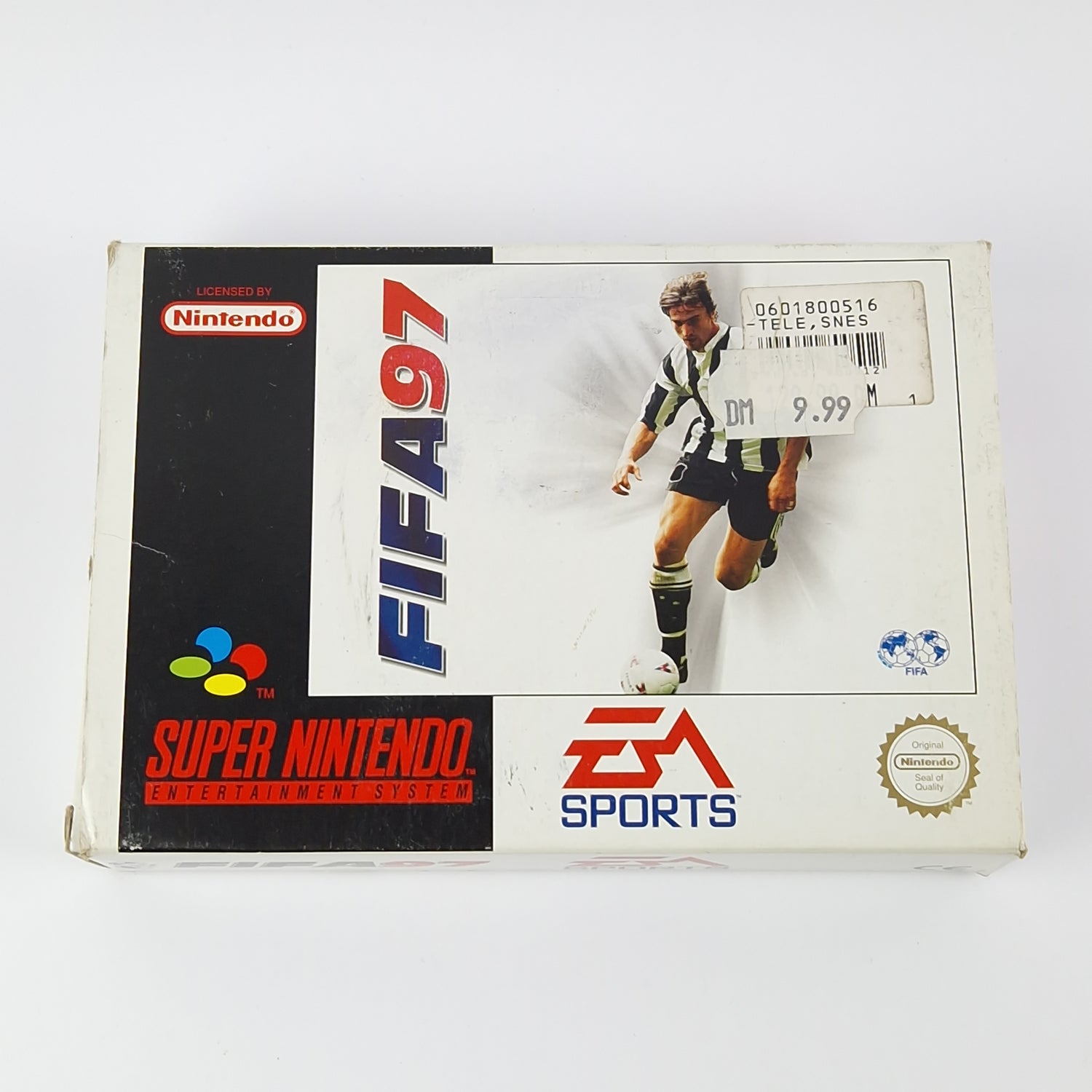 Super Nintendo game Fifa 97 football original packaging instr