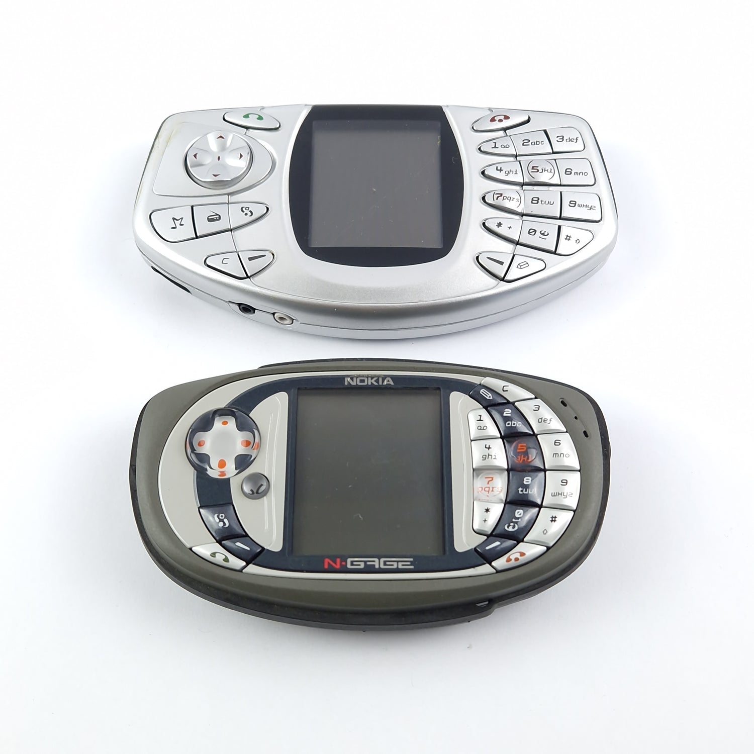 Nokia N Gage Konvolut mit 13 Spielen, 2 Konsolen - Defekt / Ungetestet