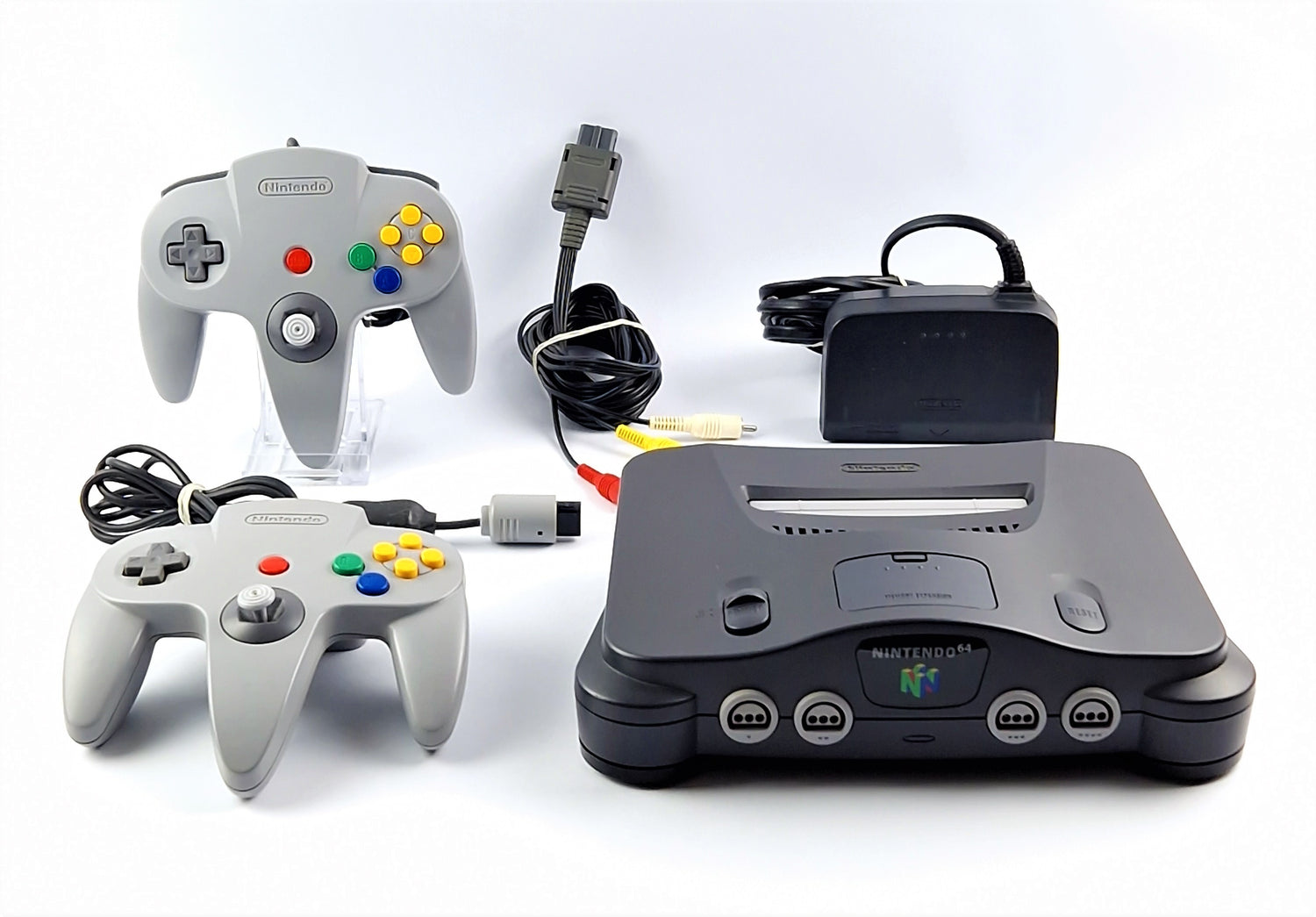 Nintendo 64 Konsole mit 2 originalen Controllern und Anschlusskabel - N64 PAL