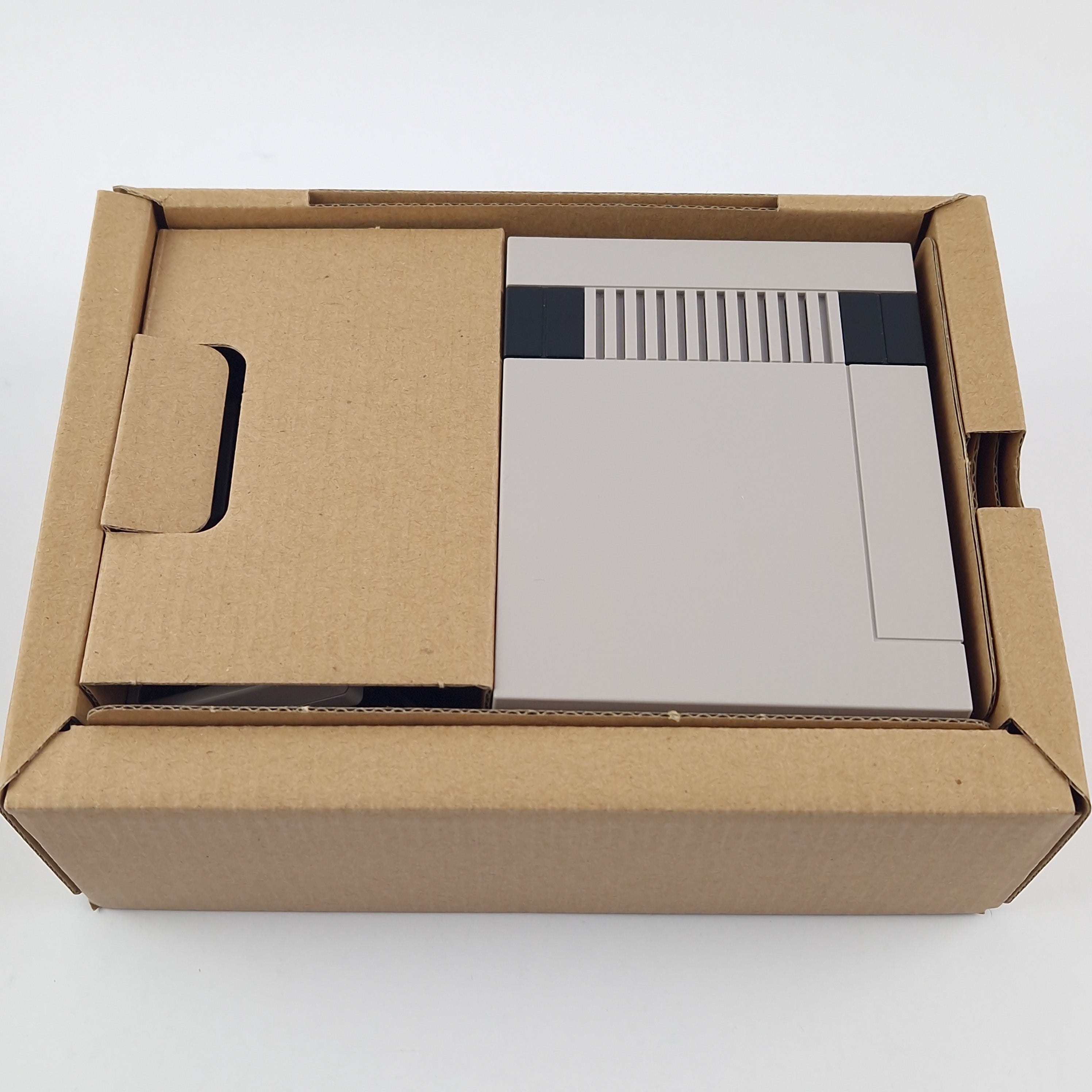 Nintendo NES Classic Mini Konsole 30 Games - OVP Nintendo Entertainment System