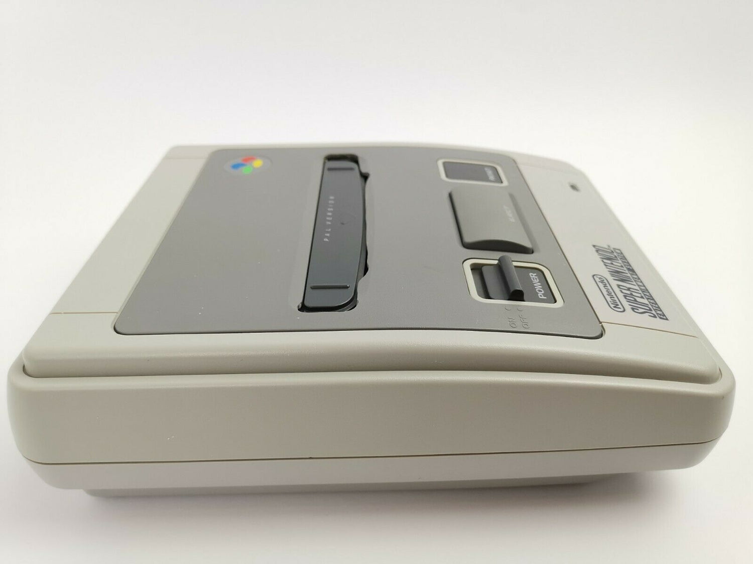 Super Nintendo Multinorm Konsole (NTSC & PAL Spiele), mit 2 Control. und Kabeln